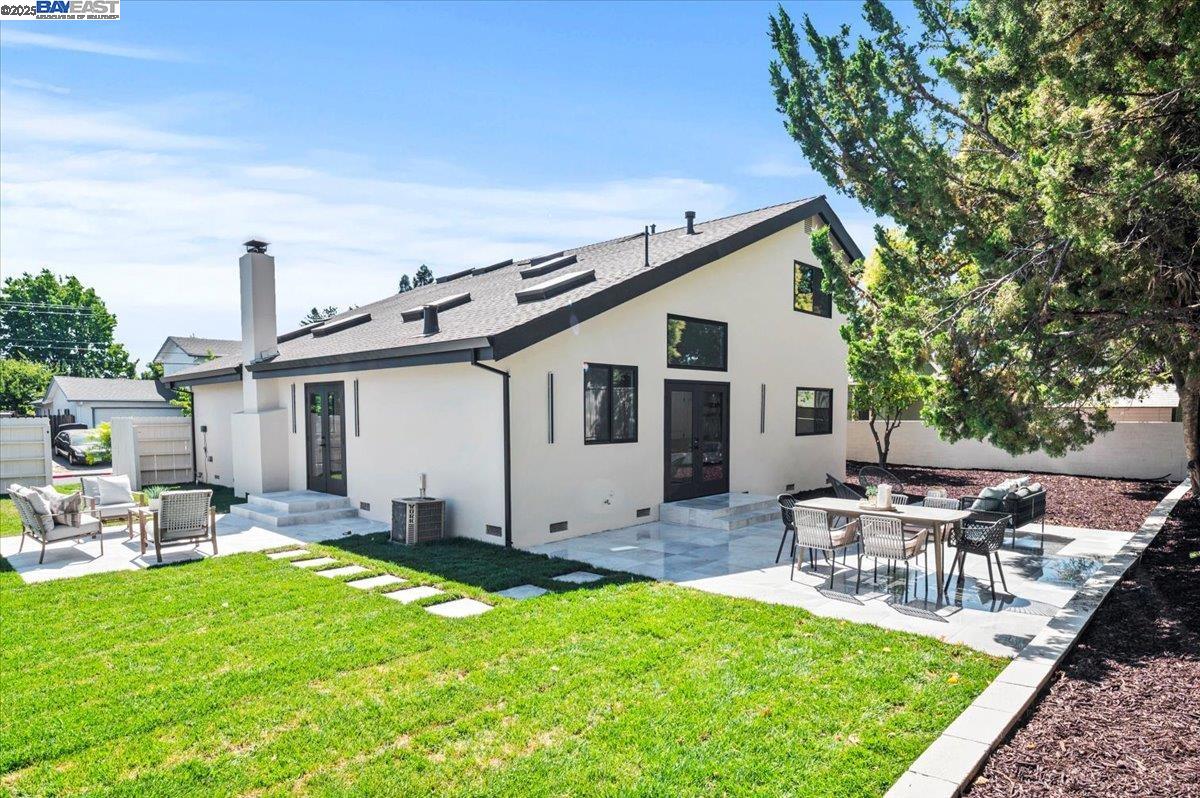 Detail Gallery Image 53 of 59 For 2162 Orin Ln, Pleasant Hill,  CA 94523 - 5 Beds | 3/1 Baths
