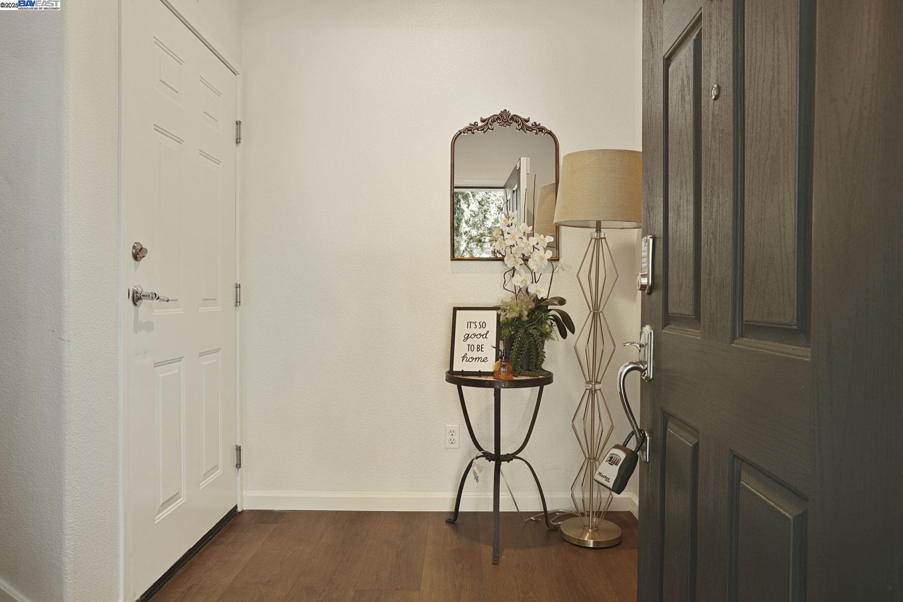 Detail Gallery Image 3 of 39 For 292 W Lucita Way, Mountain House,  CA 95391 - 2 Beds | 2 Baths