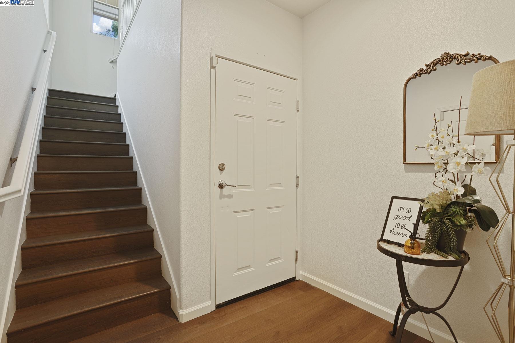 Detail Gallery Image 4 of 39 For 292 W Lucita Way, Mountain House,  CA 95391 - 2 Beds | 2 Baths