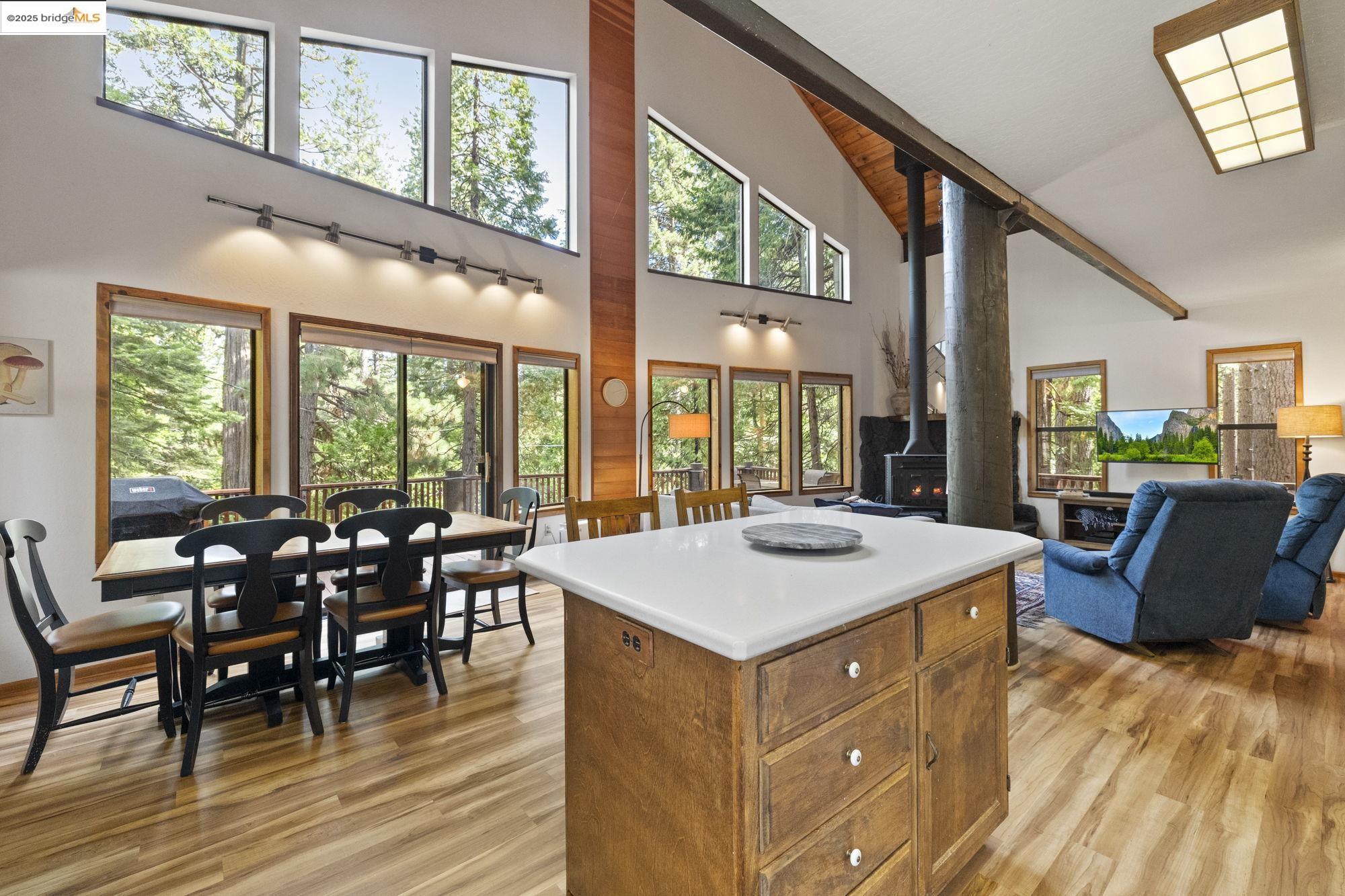 Detail Gallery Image 9 of 24 For 29435 Yuba Ct., Cold Springs,  CA 95335 - 4 Beds | 2 Baths