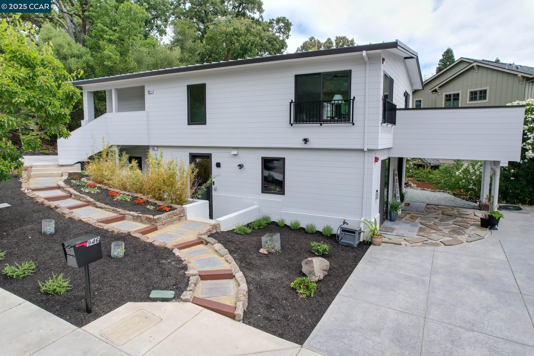 Detail Gallery Image 2 of 59 For 946 Risa Road, Lafayette,  CA 94549 - 5 Beds | 4 Baths