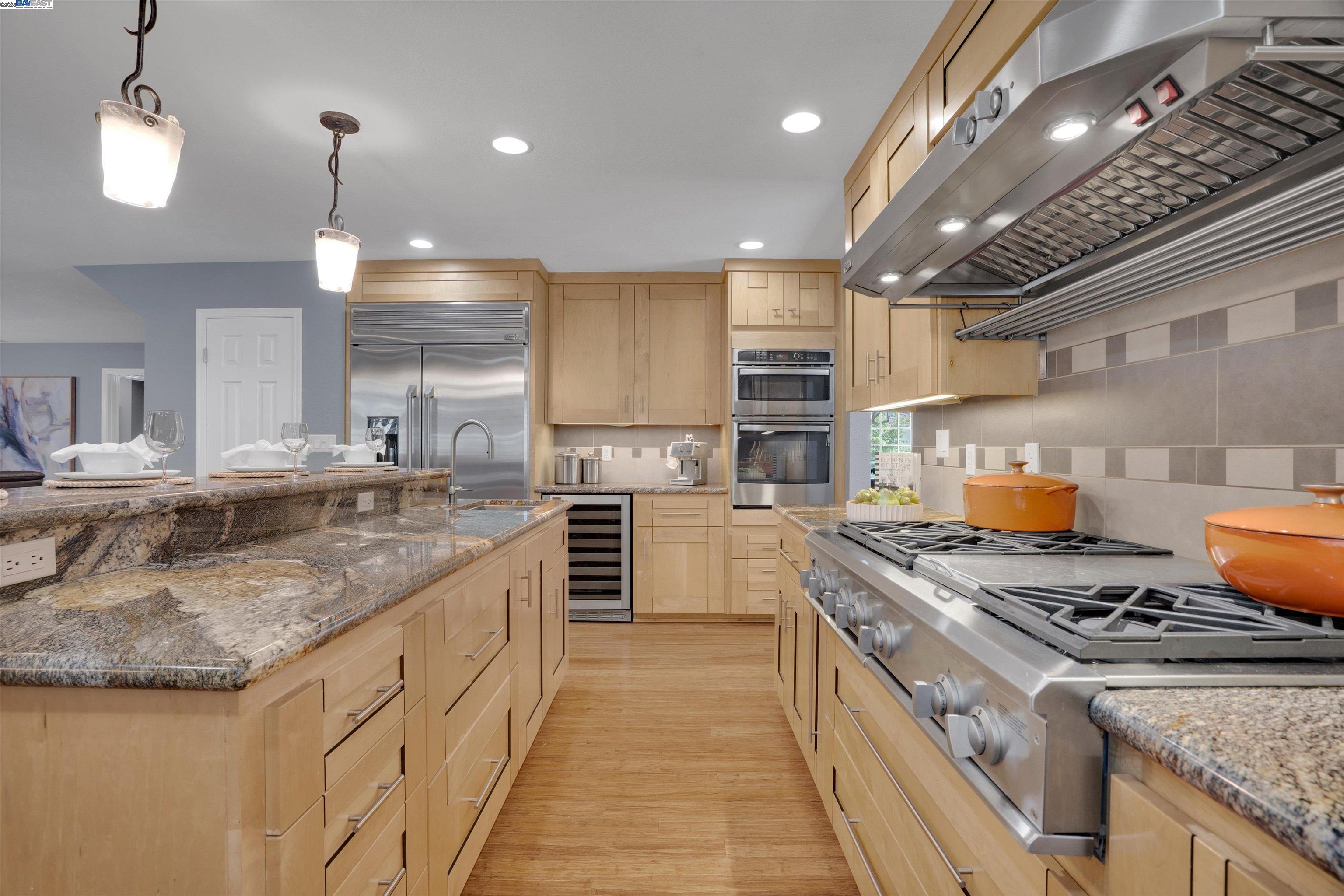 Detail Gallery Image 12 of 44 For 33499 Quail Run Rd, Fremont,  CA 94555 - 4 Beds | 2/1 Baths