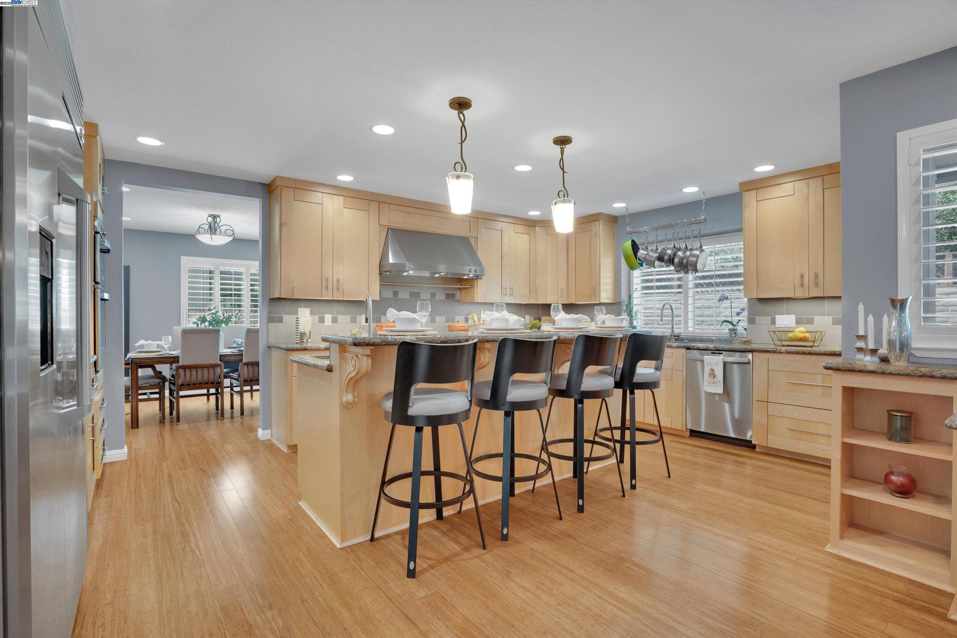 Detail Gallery Image 15 of 44 For 33499 Quail Run Rd, Fremont,  CA 94555 - 4 Beds | 2/1 Baths