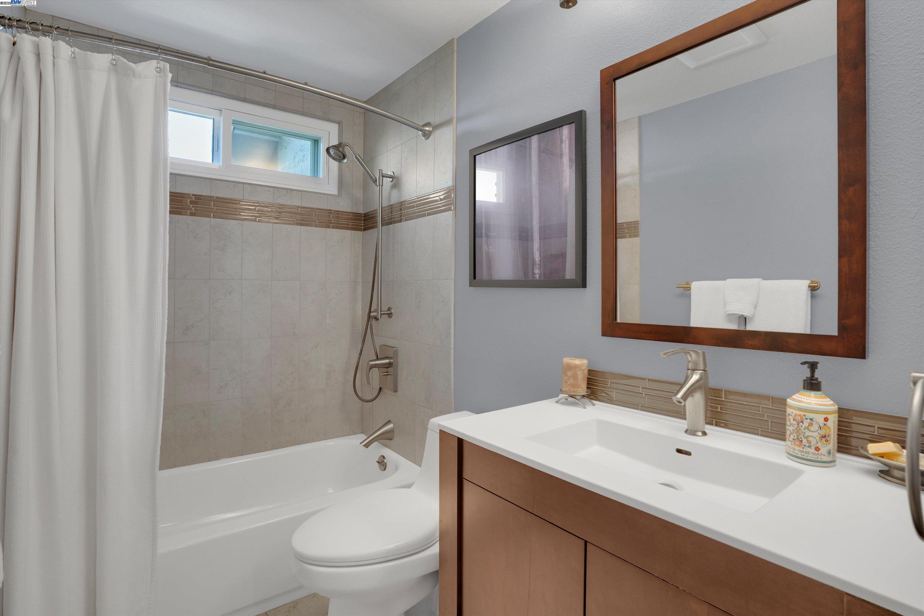Detail Gallery Image 22 of 44 For 33499 Quail Run Rd, Fremont,  CA 94555 - 4 Beds | 2/1 Baths