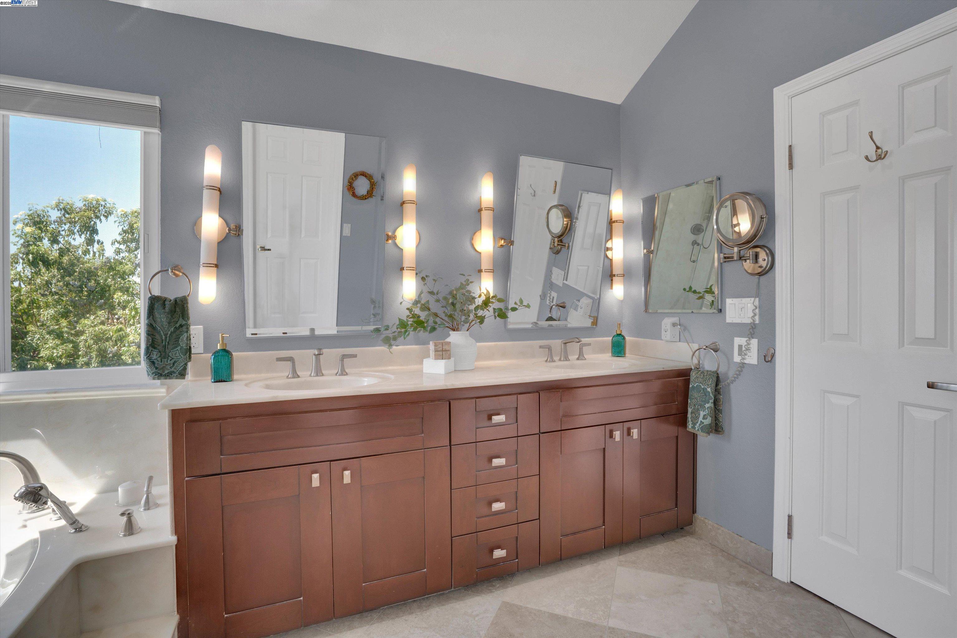 Detail Gallery Image 27 of 44 For 33499 Quail Run Rd, Fremont,  CA 94555 - 4 Beds | 2/1 Baths