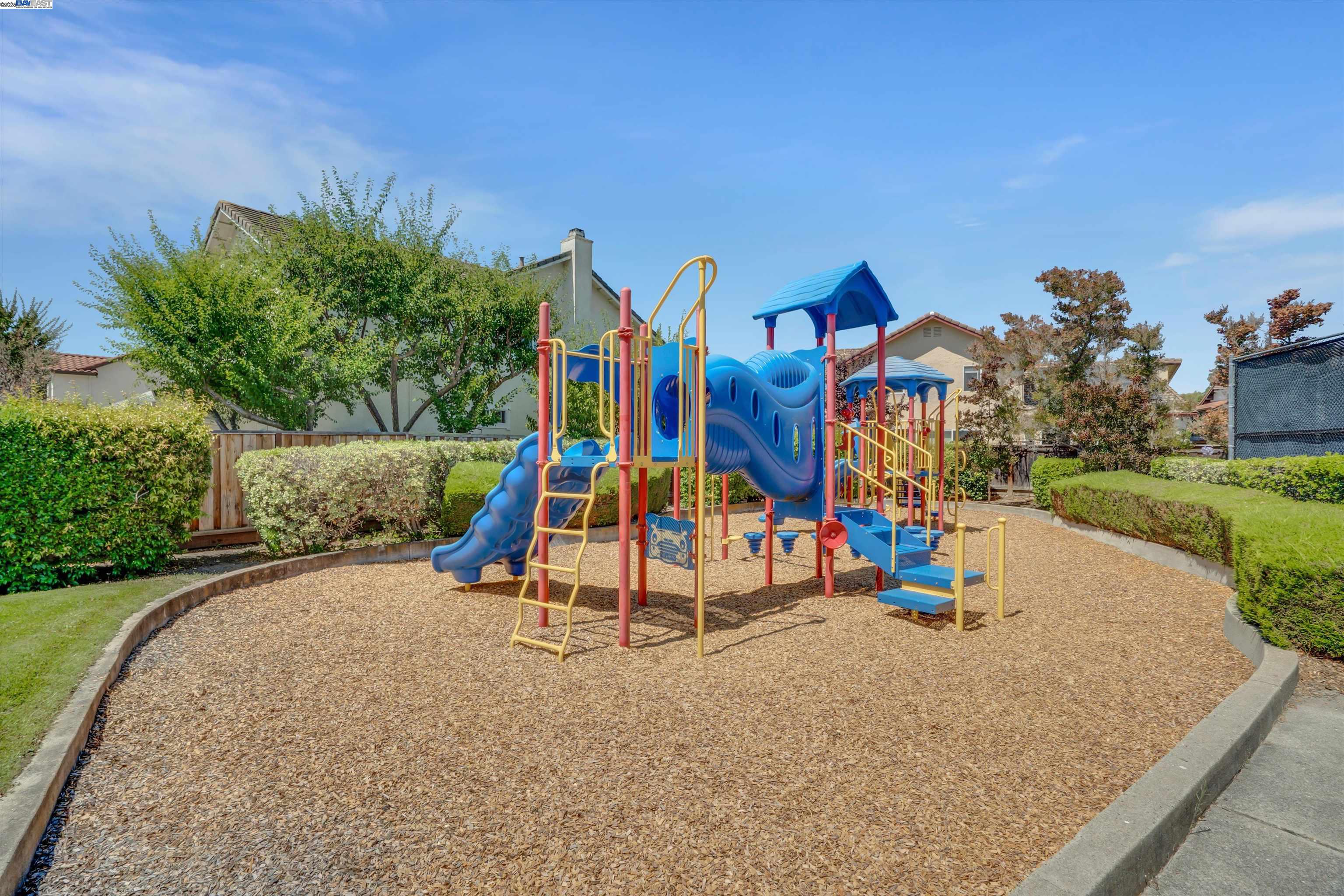 Detail Gallery Image 33 of 44 For 33499 Quail Run Rd, Fremont,  CA 94555 - 4 Beds | 2/1 Baths