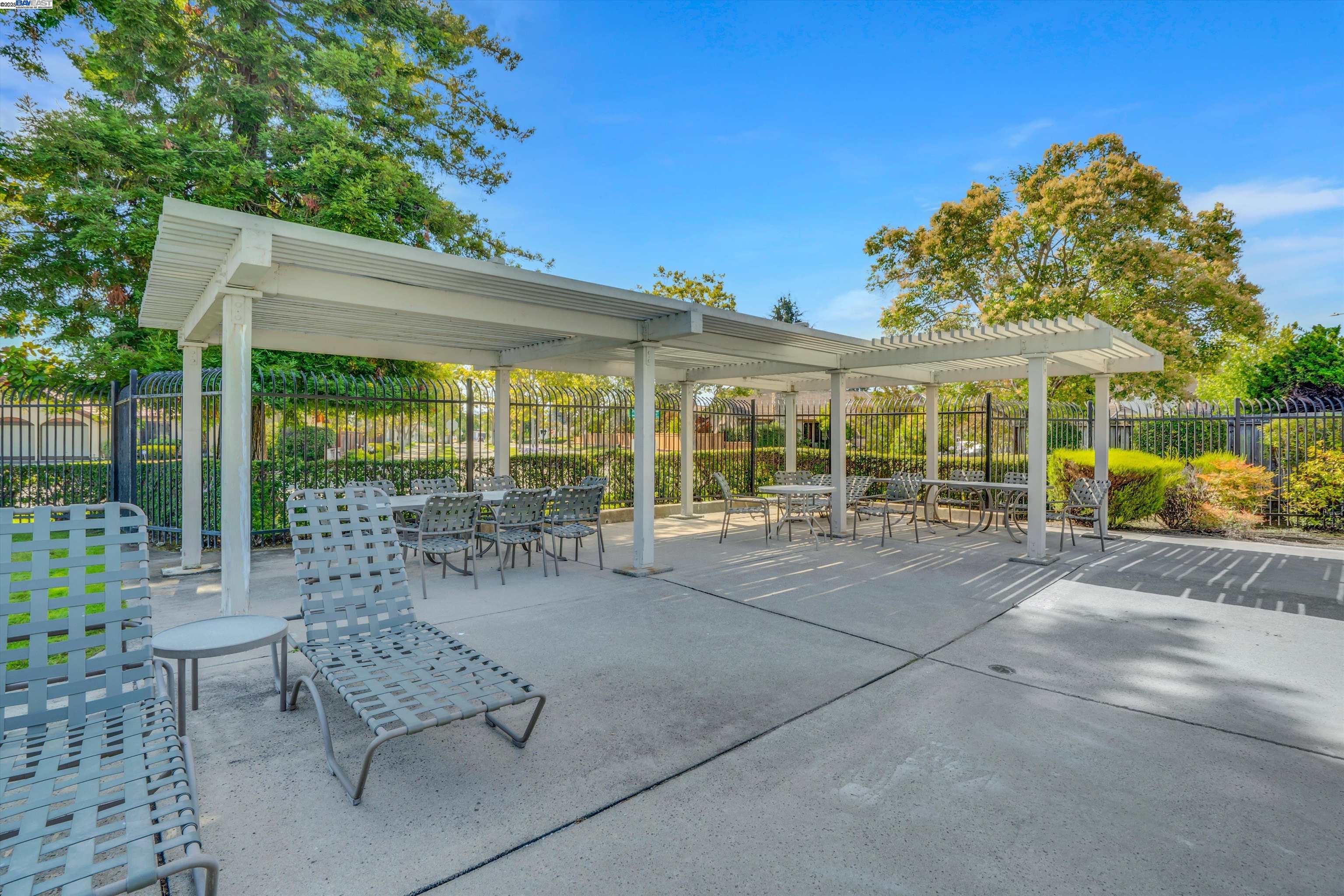 Detail Gallery Image 34 of 44 For 33499 Quail Run Rd, Fremont,  CA 94555 - 4 Beds | 2/1 Baths