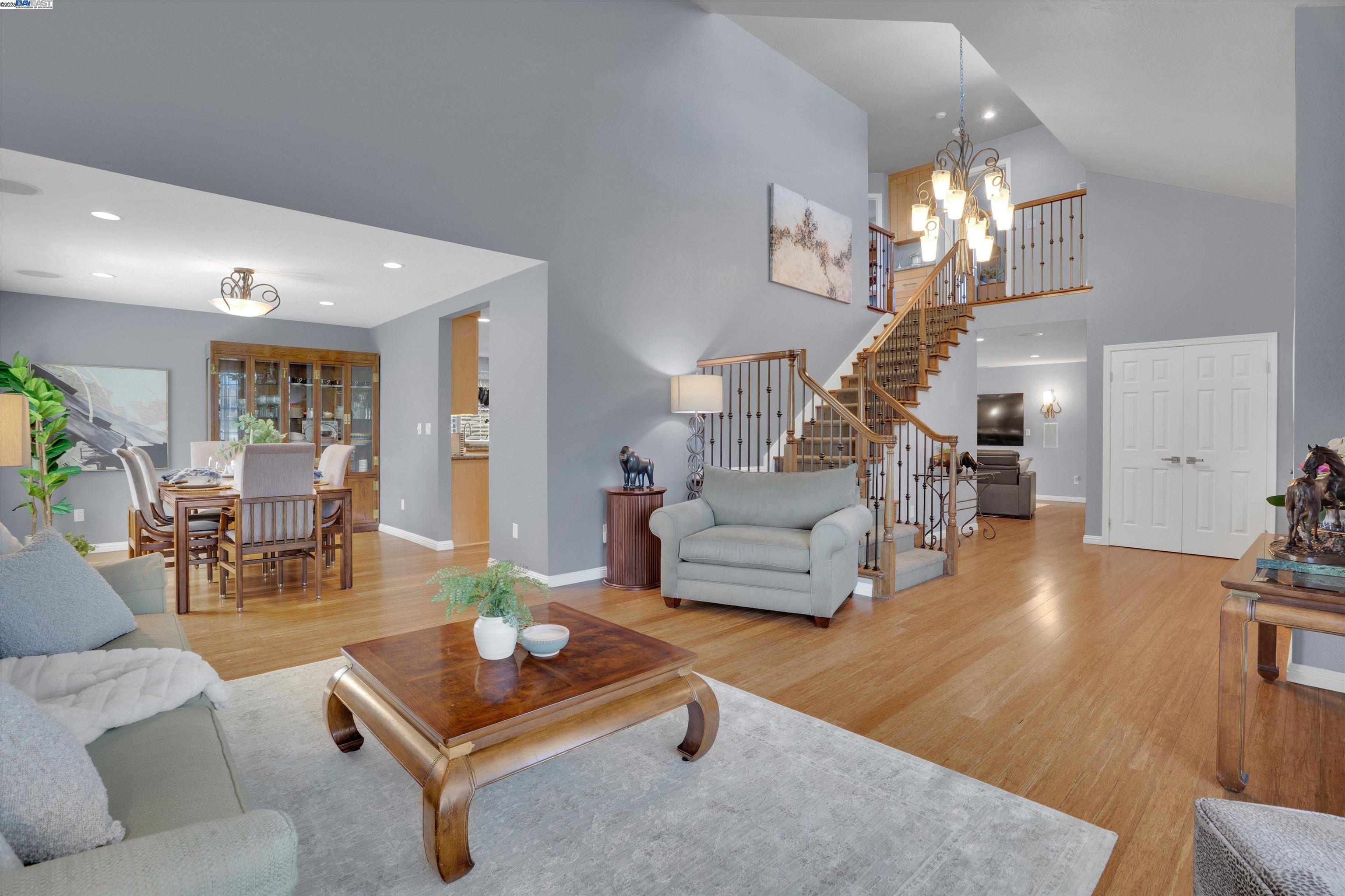 Detail Gallery Image 7 of 44 For 33499 Quail Run Rd, Fremont,  CA 94555 - 4 Beds | 2/1 Baths