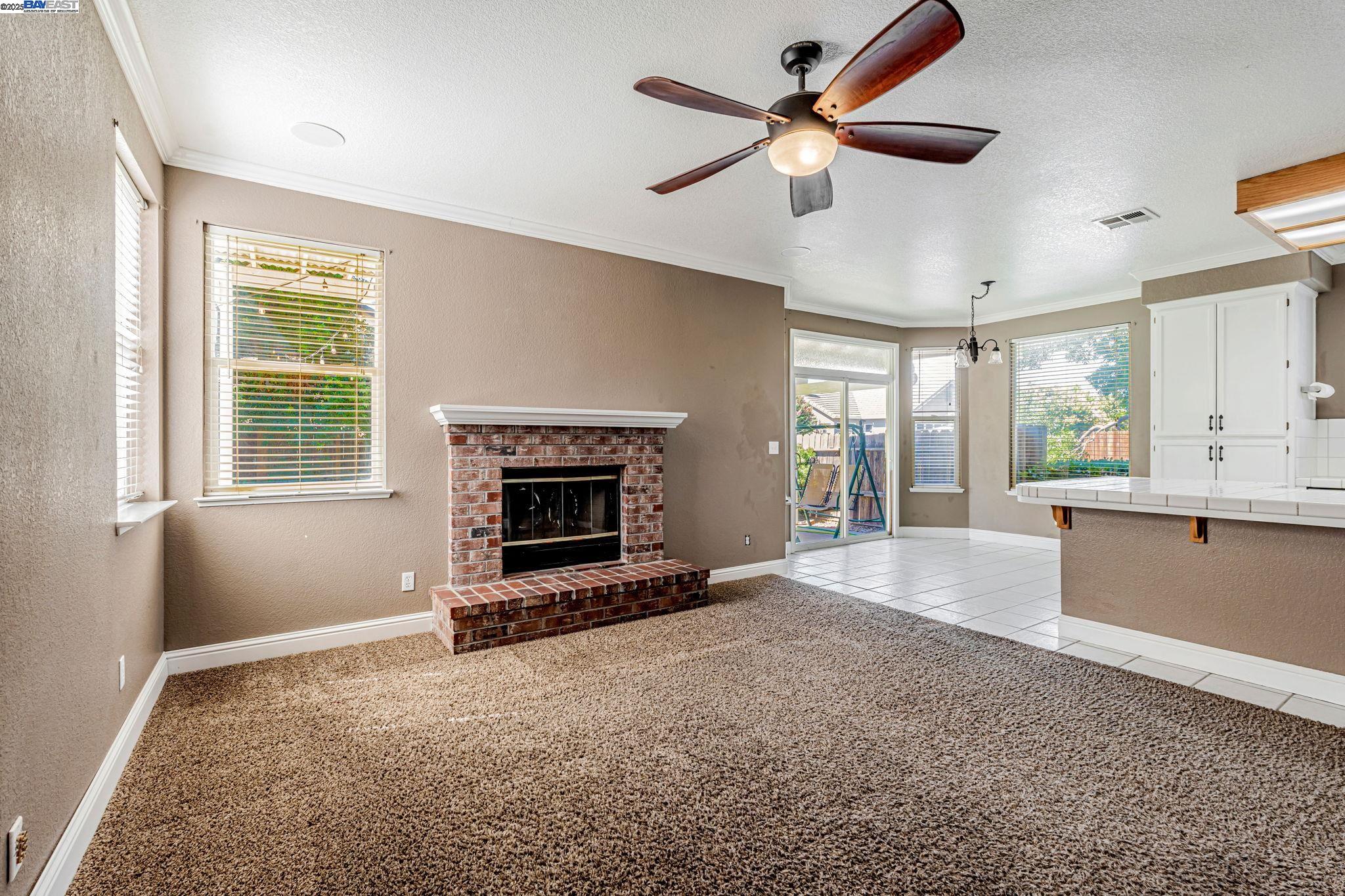 Detail Gallery Image 11 of 43 For 1786 Bergthold Ct, Manteca,  CA 95336 - 4 Beds | 2/1 Baths
