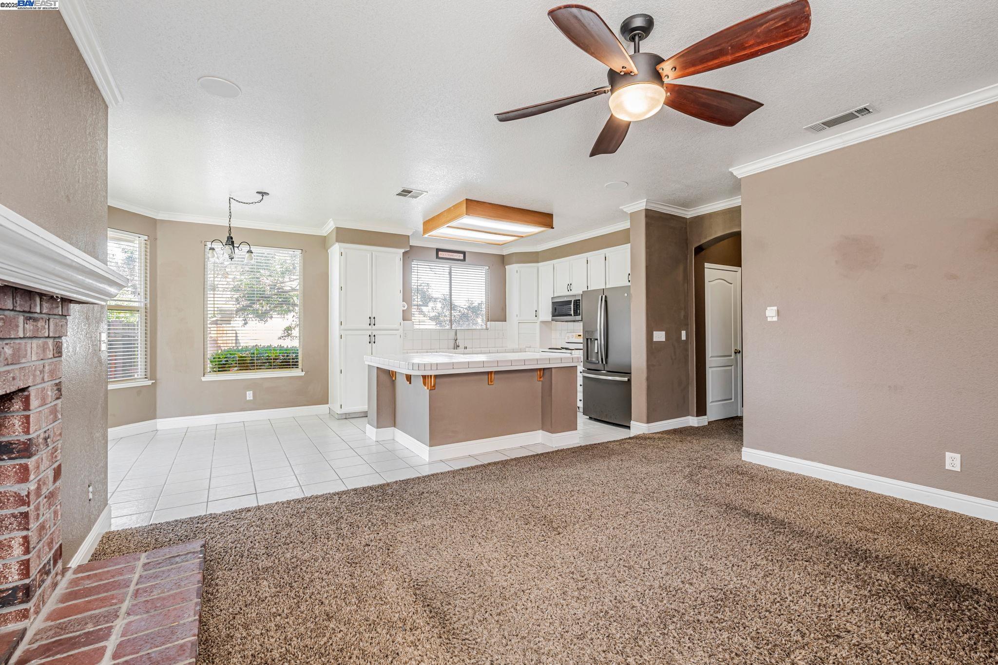 Detail Gallery Image 12 of 43 For 1786 Bergthold Ct, Manteca,  CA 95336 - 4 Beds | 2/1 Baths