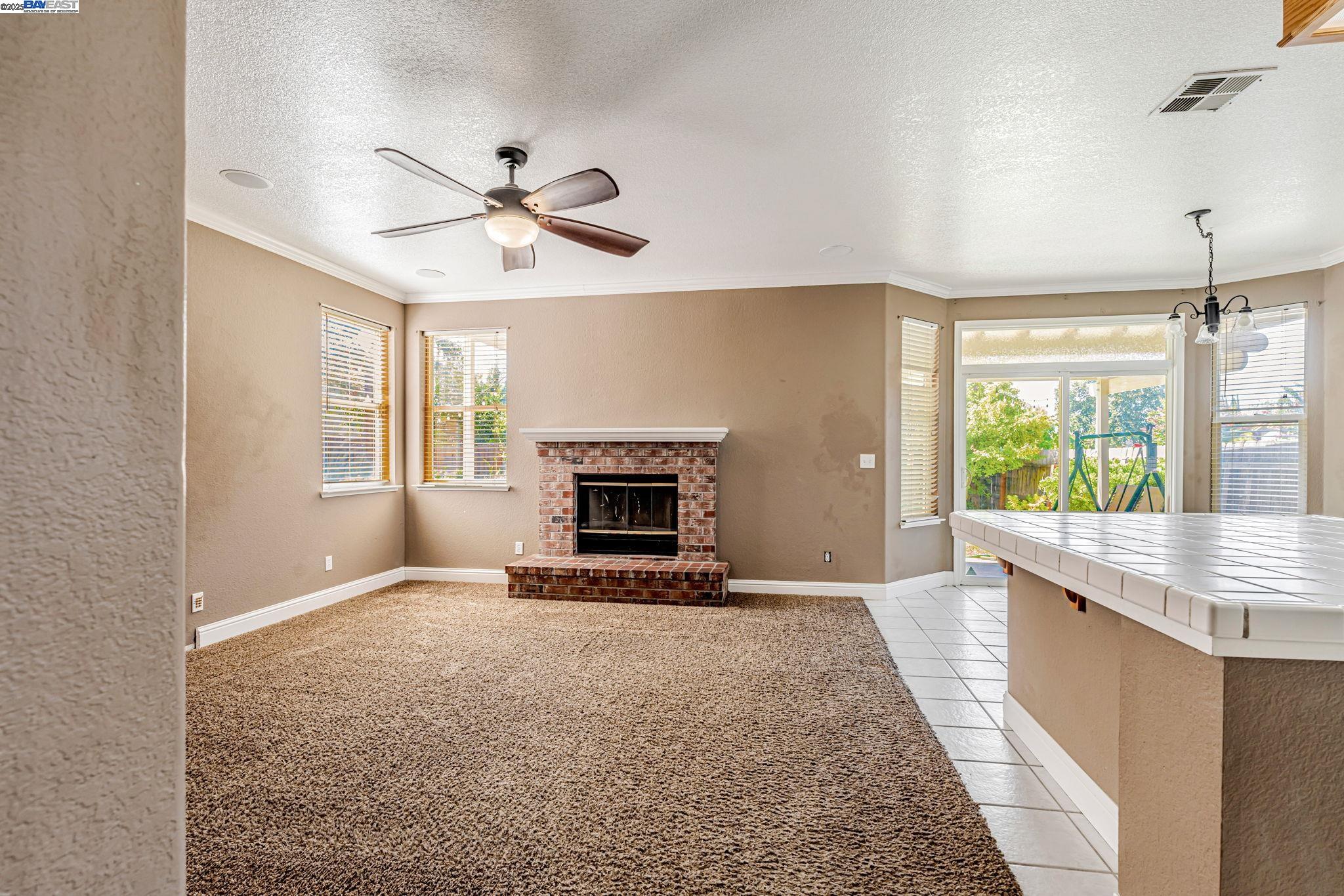 Detail Gallery Image 13 of 43 For 1786 Bergthold Ct, Manteca,  CA 95336 - 4 Beds | 2/1 Baths