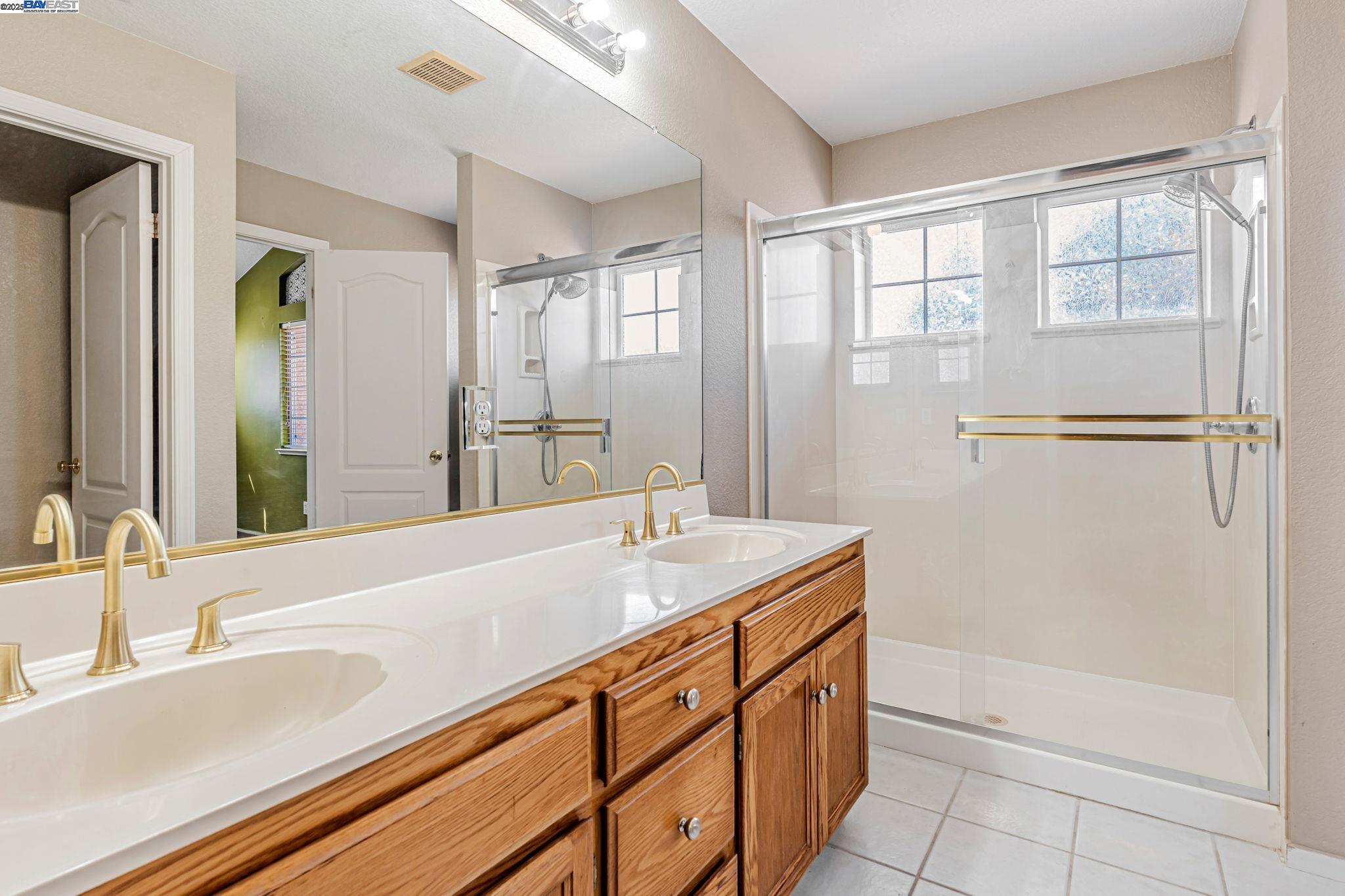 Detail Gallery Image 24 of 43 For 1786 Bergthold Ct, Manteca,  CA 95336 - 4 Beds | 2/1 Baths