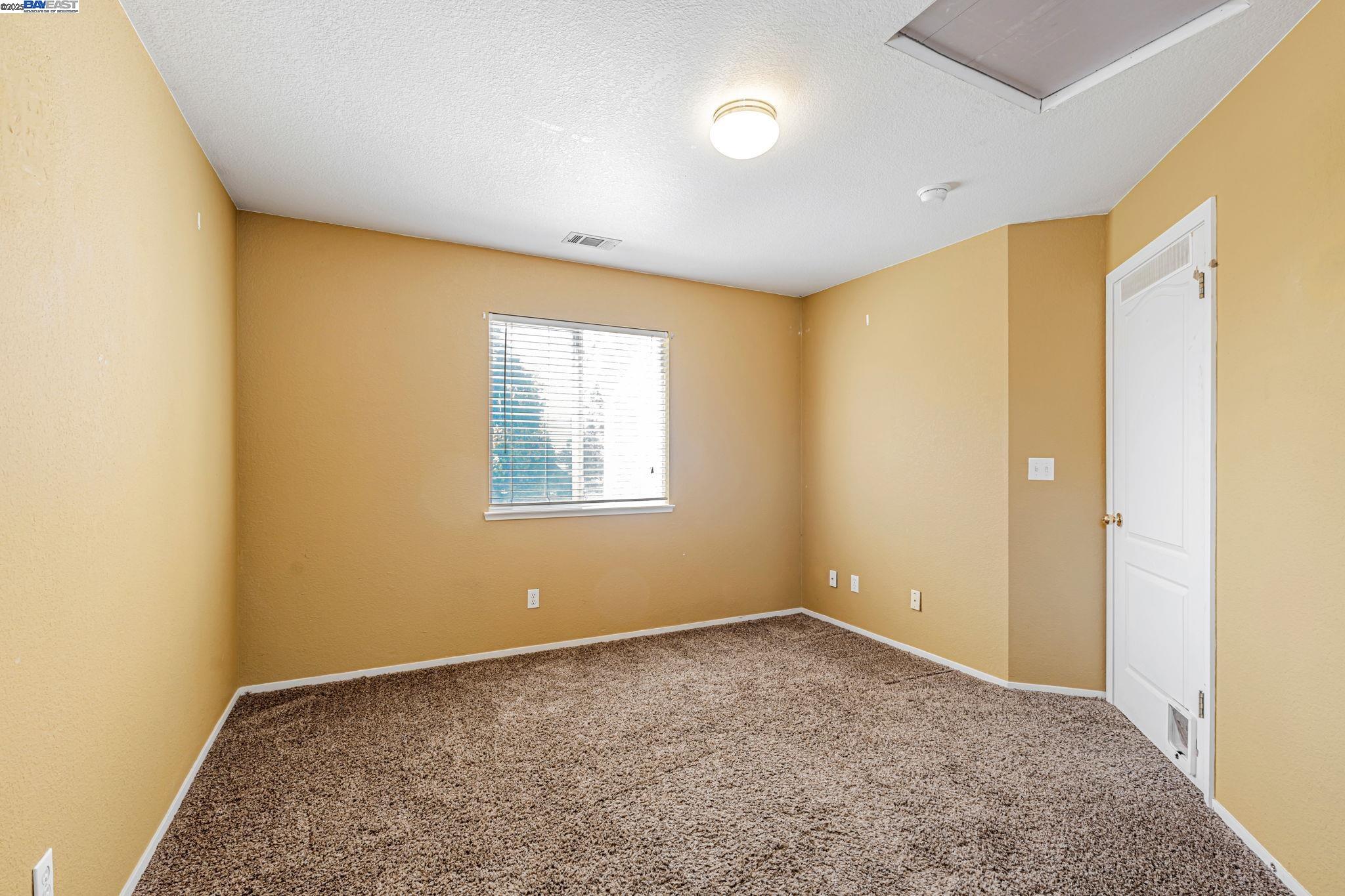 Detail Gallery Image 26 of 43 For 1786 Bergthold Ct, Manteca,  CA 95336 - 4 Beds | 2/1 Baths