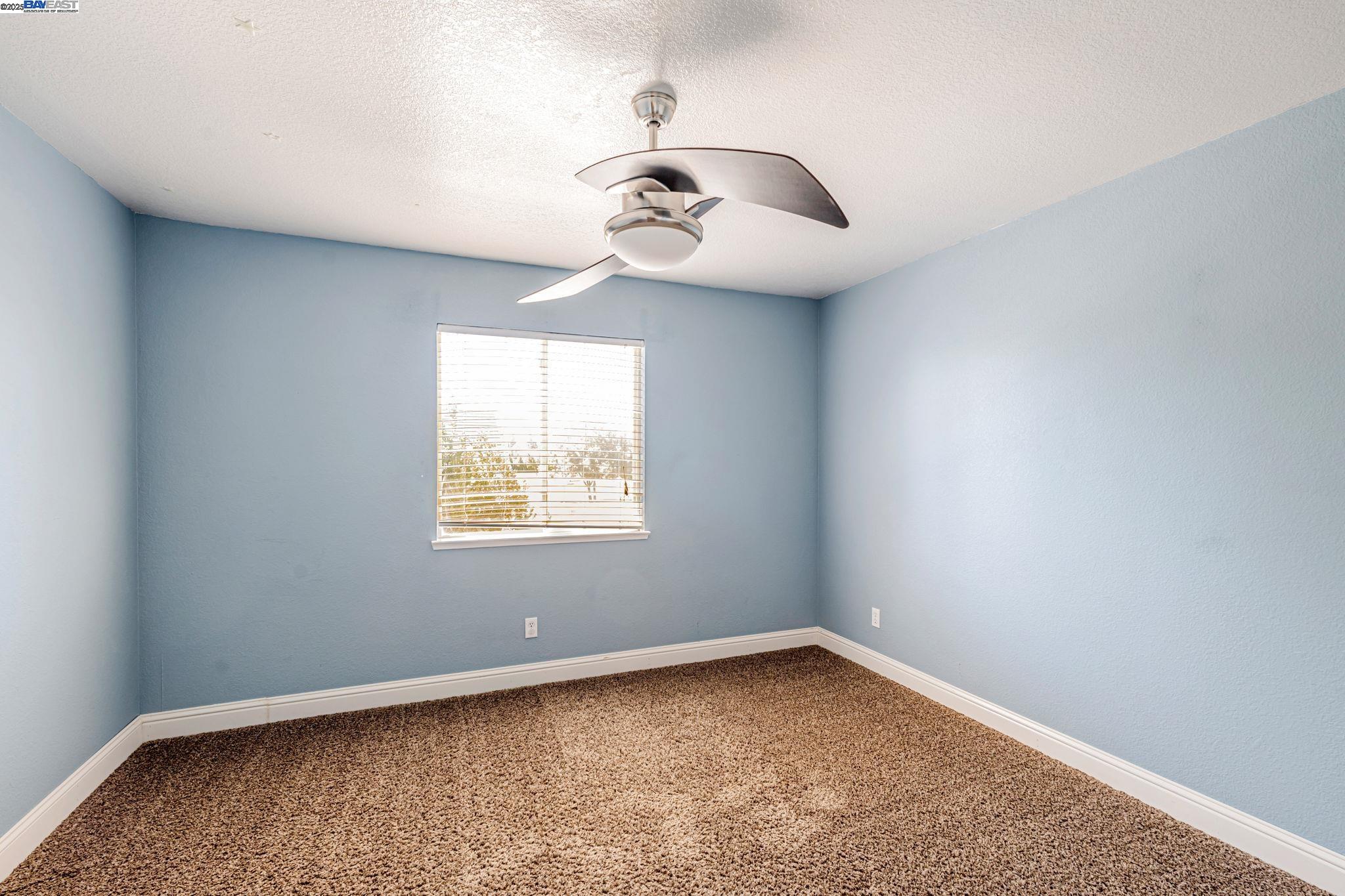 Detail Gallery Image 32 of 43 For 1786 Bergthold Ct, Manteca,  CA 95336 - 4 Beds | 2/1 Baths
