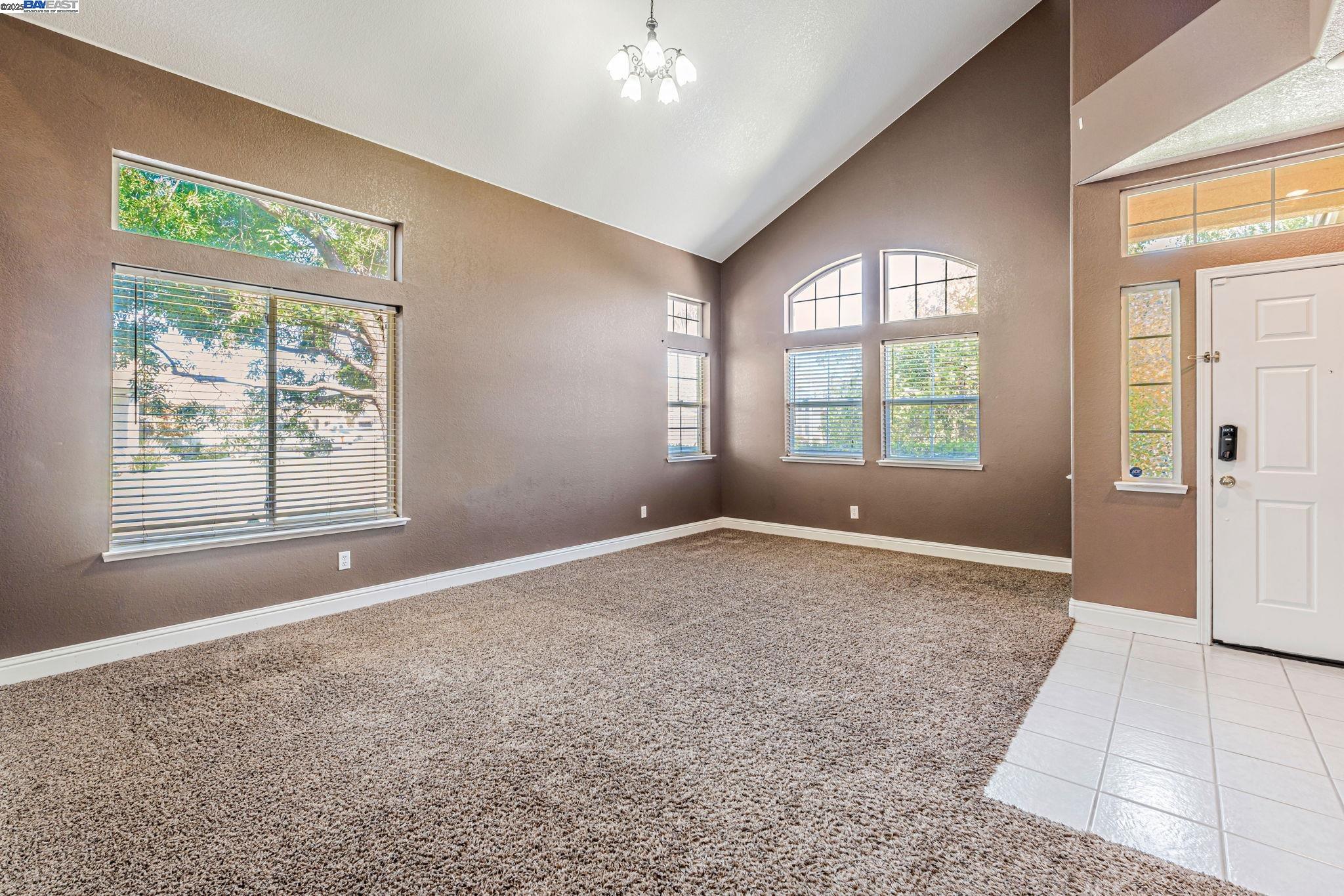 Detail Gallery Image 5 of 43 For 1786 Bergthold Ct, Manteca,  CA 95336 - 4 Beds | 2/1 Baths