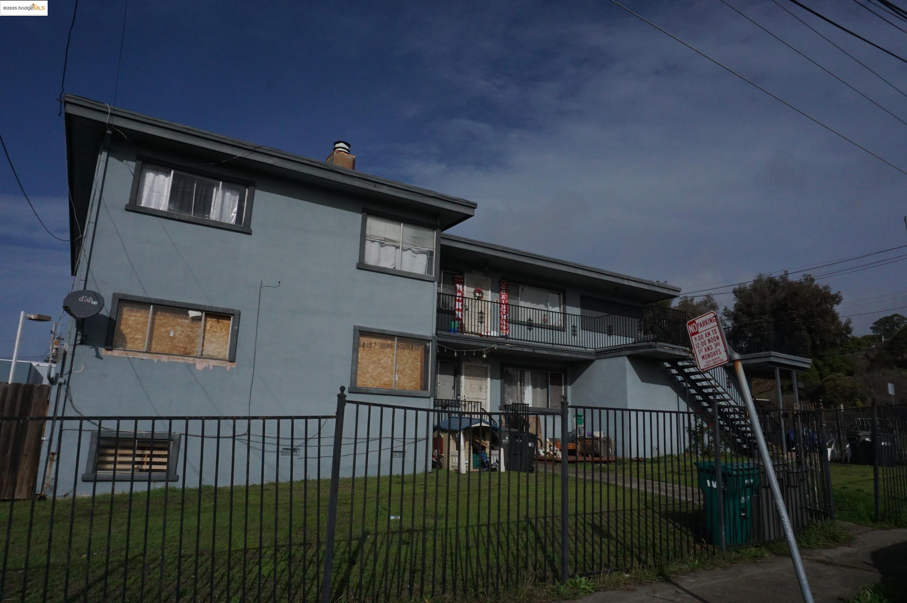 Detail Gallery Image 1 of 1 For 2805 106th Ave, Oakland,  CA 94605 - – Beds | – Baths