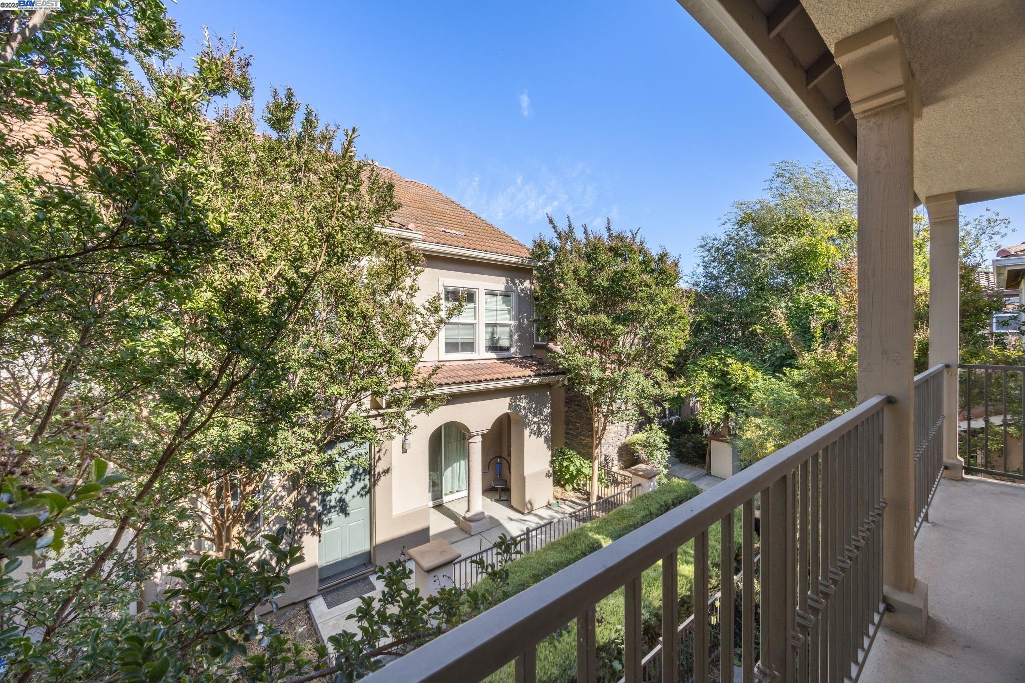 Detail Gallery Image 30 of 43 For 124 Montevina Way, Hayward,  CA 94545 - 3 Beds | 3/1 Baths