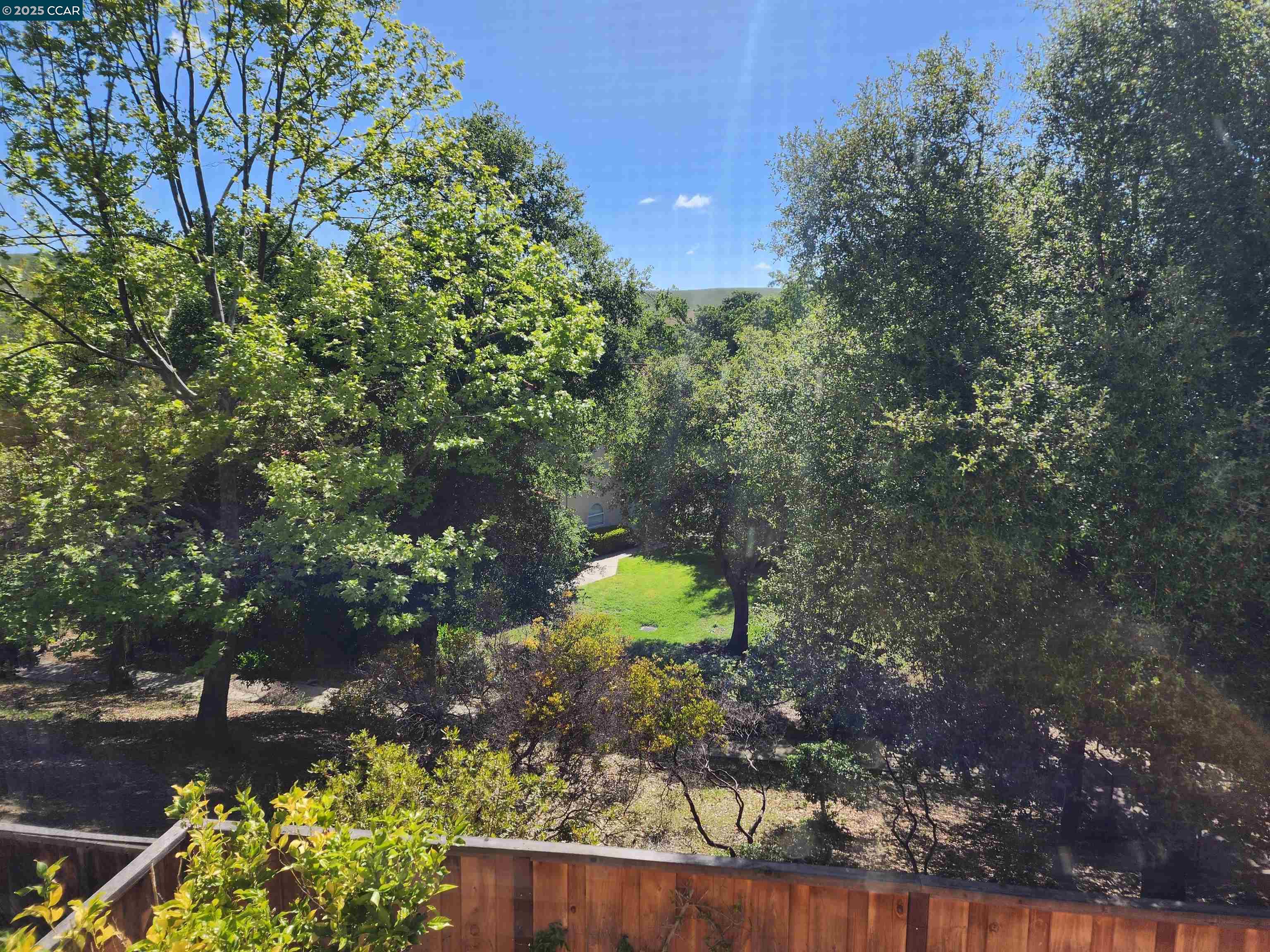 Detail Gallery Image 13 of 28 For 617 S Blackbrush Ln, San Ramon,  CA 94582 - 4 Beds | 2/1 Baths