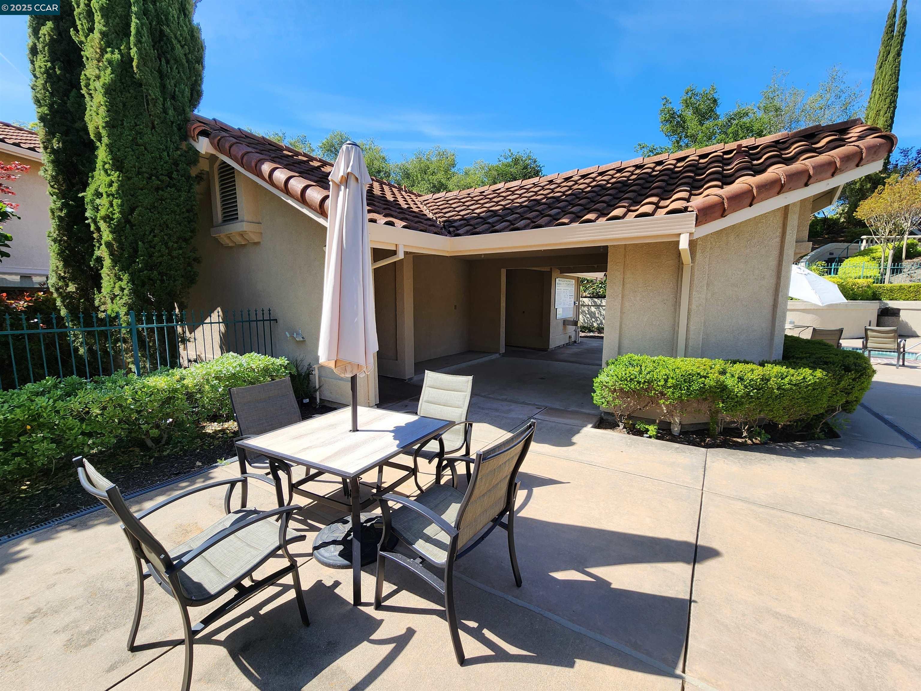 Detail Gallery Image 27 of 28 For 617 S Blackbrush Ln, San Ramon,  CA 94582 - 4 Beds | 2/1 Baths