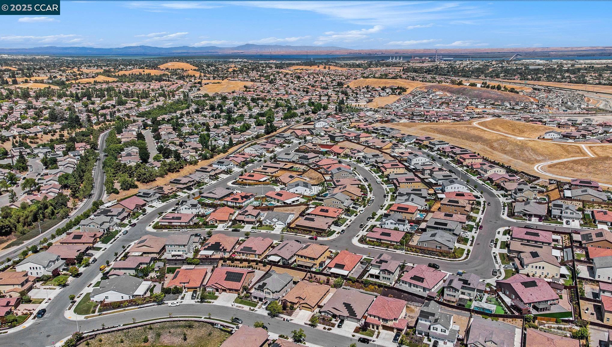 Detail Gallery Image 6 of 31 For 5476 Pinnacle View Way, Antioch,  CA 94531 - 4 Beds | 2 Baths