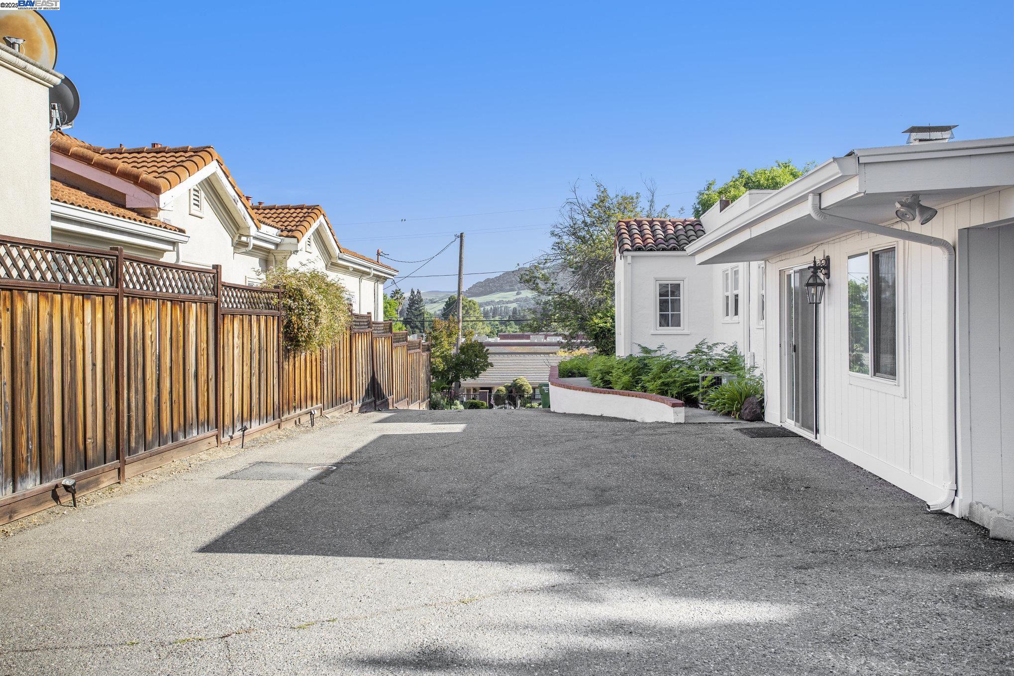 Detail Gallery Image 29 of 41 For 366 Ilo Ln, Danville,  CA 94526 - – Beds | – Baths