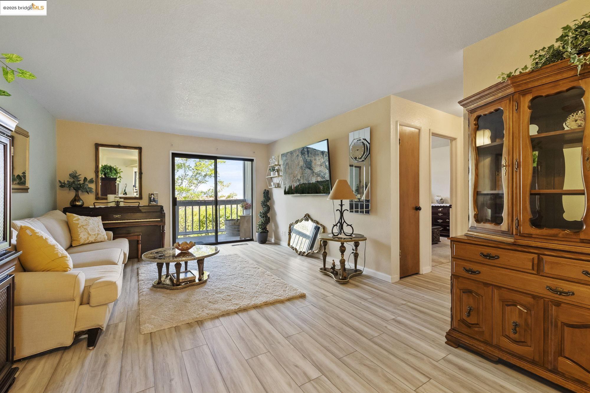 Detail Gallery Image 1 of 24 For 19849 Villa Drive #113, Sonora,  CA 95370 - 2 Beds | 2 Baths