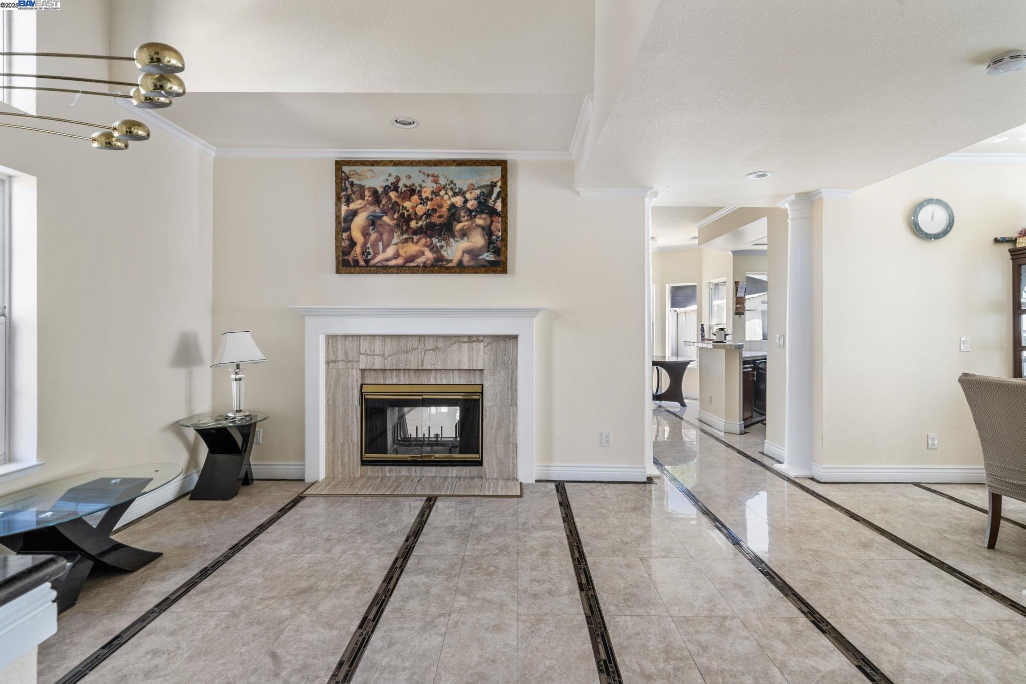 Detail Gallery Image 5 of 37 For 33228 Jamie Cir, Fremont,  CA 94555 - 4 Beds | 2/1 Baths