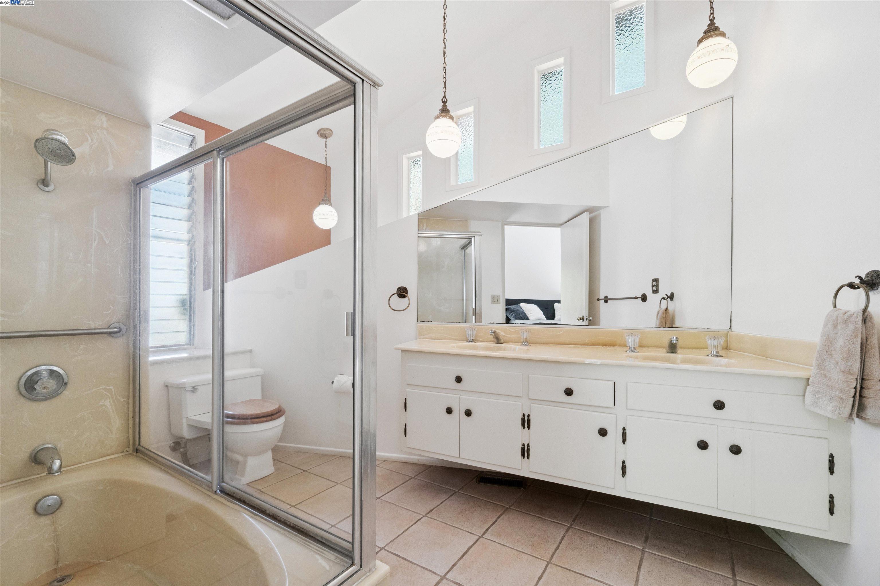 Detail Gallery Image 16 of 26 For 3065 Paddington Rd, Glendale,  CA 91206 - 3 Beds | 2/1 Baths