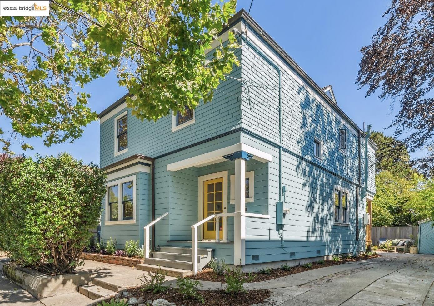 Detail Gallery Image 1 of 1 For 1810 Virginia St, Berkeley,  CA 94703 - 4 Beds | 2 Baths