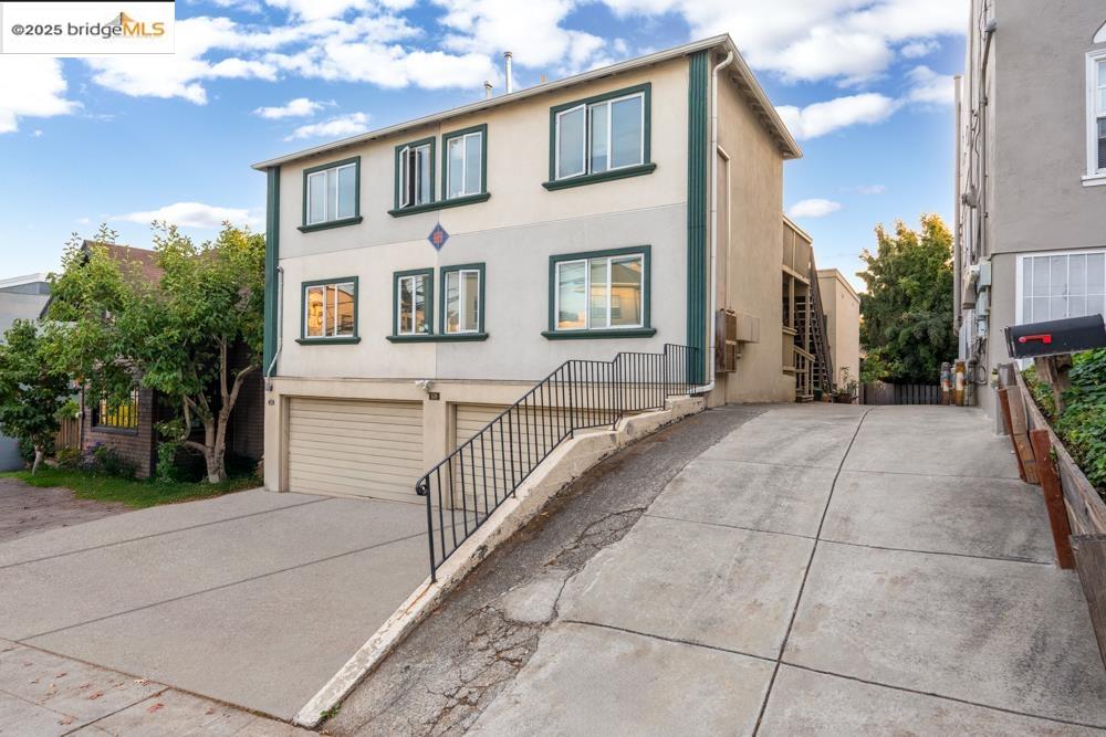Detail Gallery Image 3 of 19 For 539 Mandana, Oakland,  CA 94610 - – Beds | – Baths