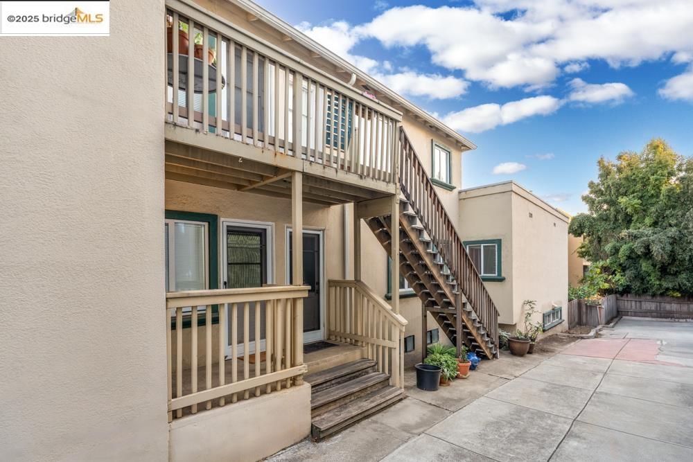 Detail Gallery Image 6 of 19 For 539 Mandana, Oakland,  CA 94610 - – Beds | – Baths