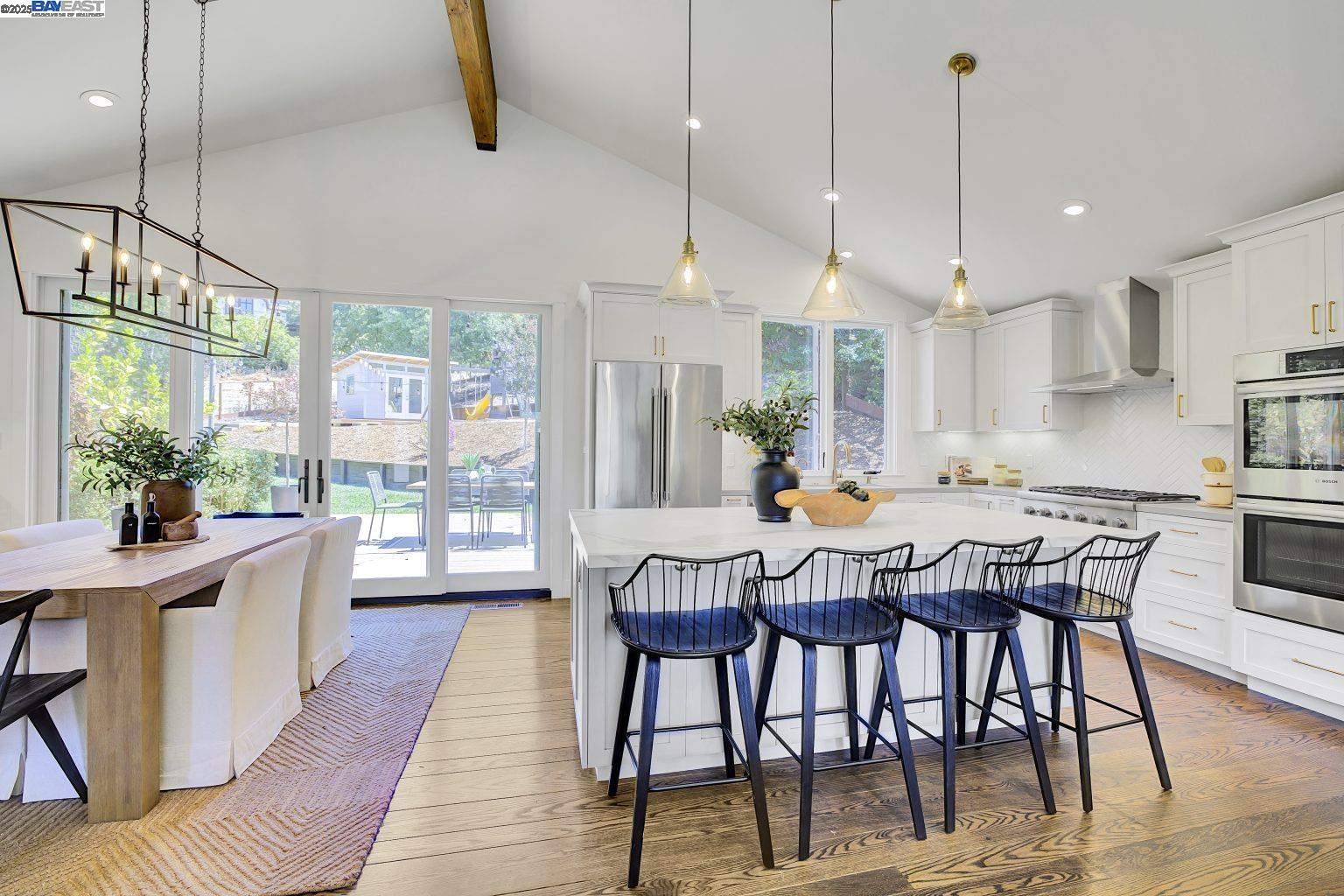 Detail Gallery Image 16 of 55 For 382 Castello Rd, Lafayette,  CA 94549 - 3 Beds | 2/1 Baths