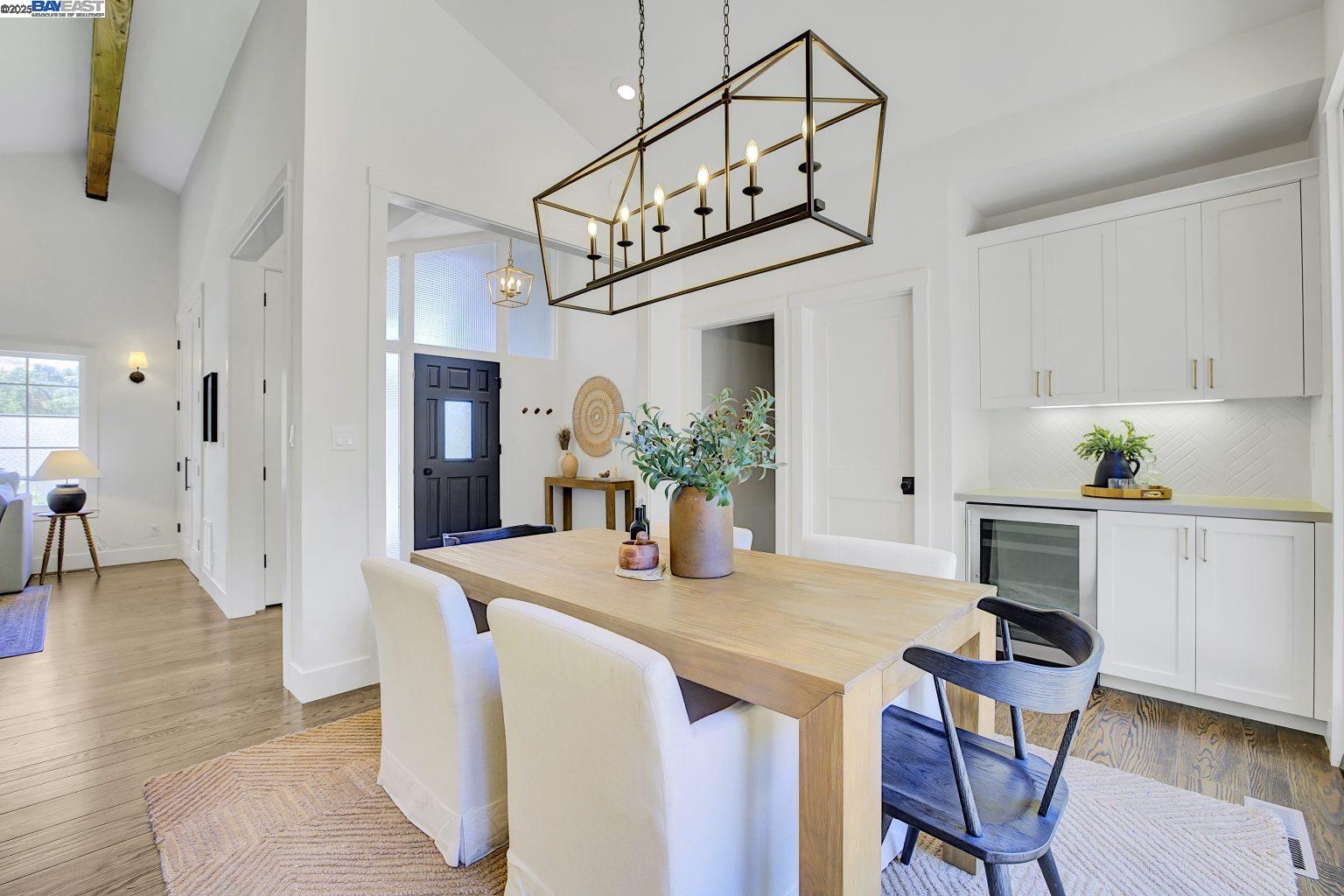 Detail Gallery Image 17 of 55 For 382 Castello Rd, Lafayette,  CA 94549 - 3 Beds | 2/1 Baths