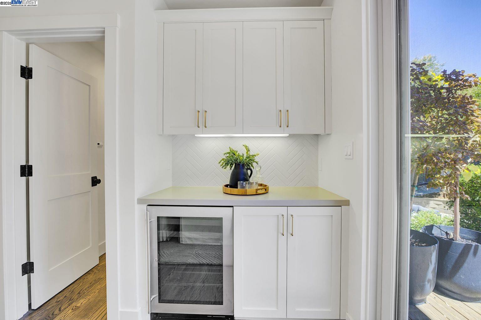 Detail Gallery Image 20 of 55 For 382 Castello Rd, Lafayette,  CA 94549 - 3 Beds | 2/1 Baths