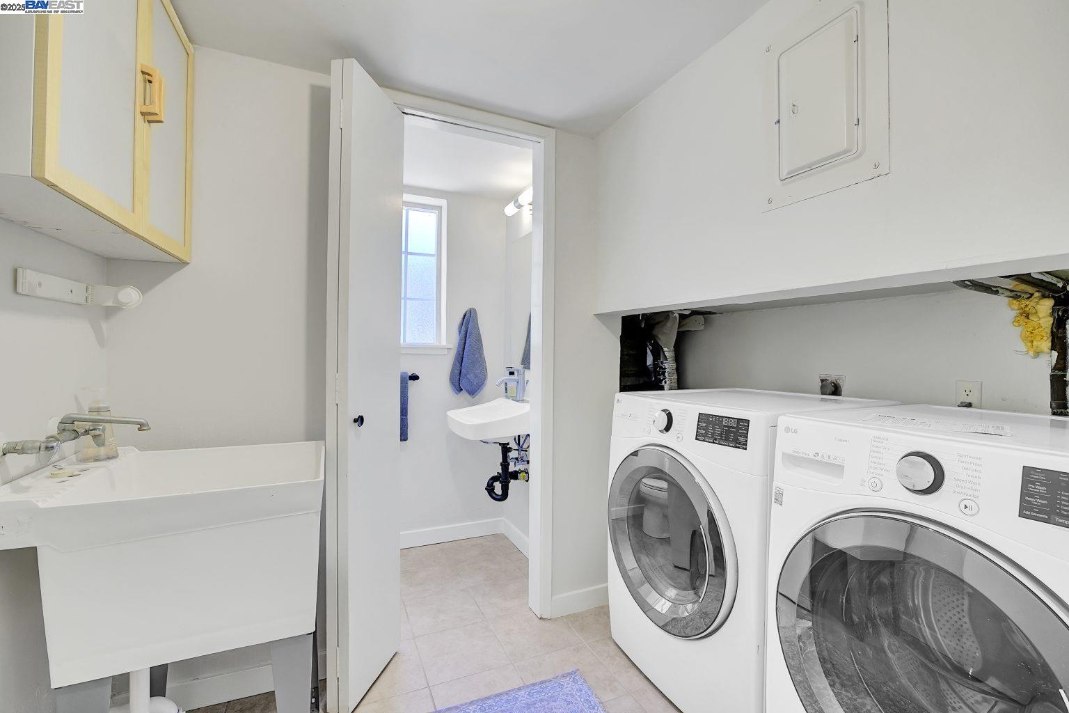 Detail Gallery Image 25 of 55 For 382 Castello Rd, Lafayette,  CA 94549 - 3 Beds | 2/1 Baths