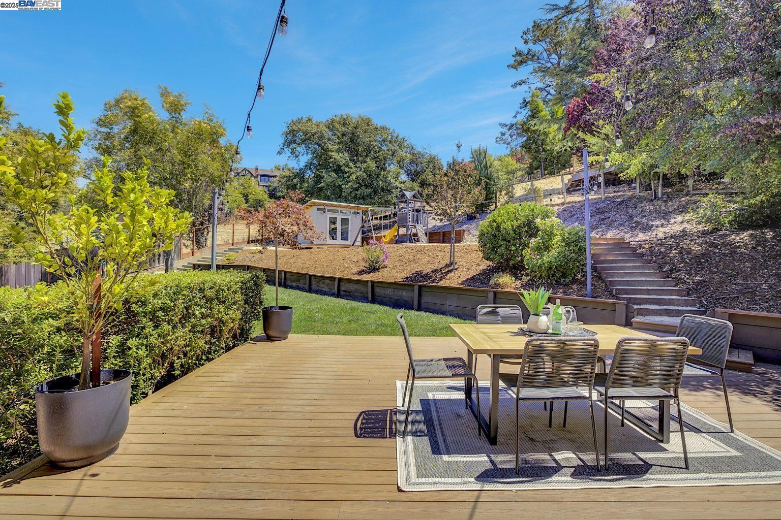 Detail Gallery Image 39 of 55 For 382 Castello Rd, Lafayette,  CA 94549 - 3 Beds | 2/1 Baths