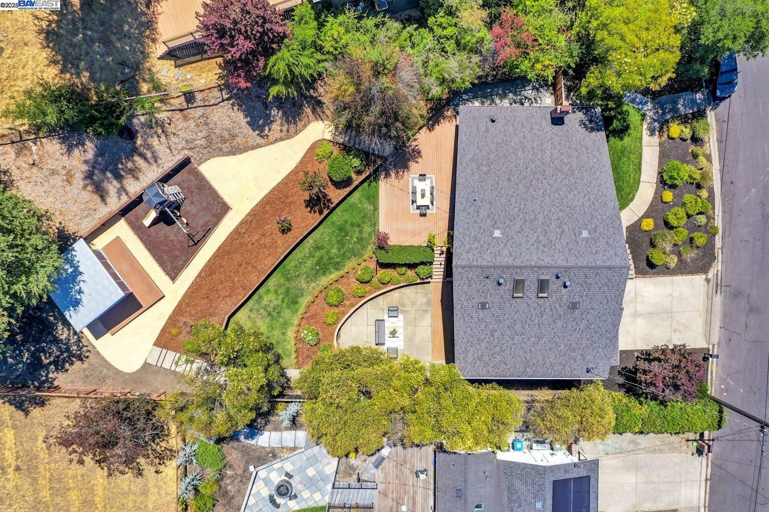 Detail Gallery Image 50 of 55 For 382 Castello Rd, Lafayette,  CA 94549 - 3 Beds | 2/1 Baths