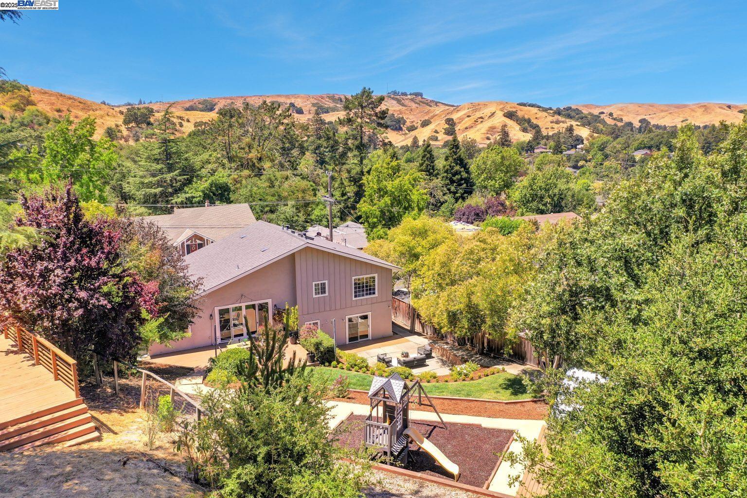 Detail Gallery Image 53 of 55 For 382 Castello Rd, Lafayette,  CA 94549 - 3 Beds | 2/1 Baths