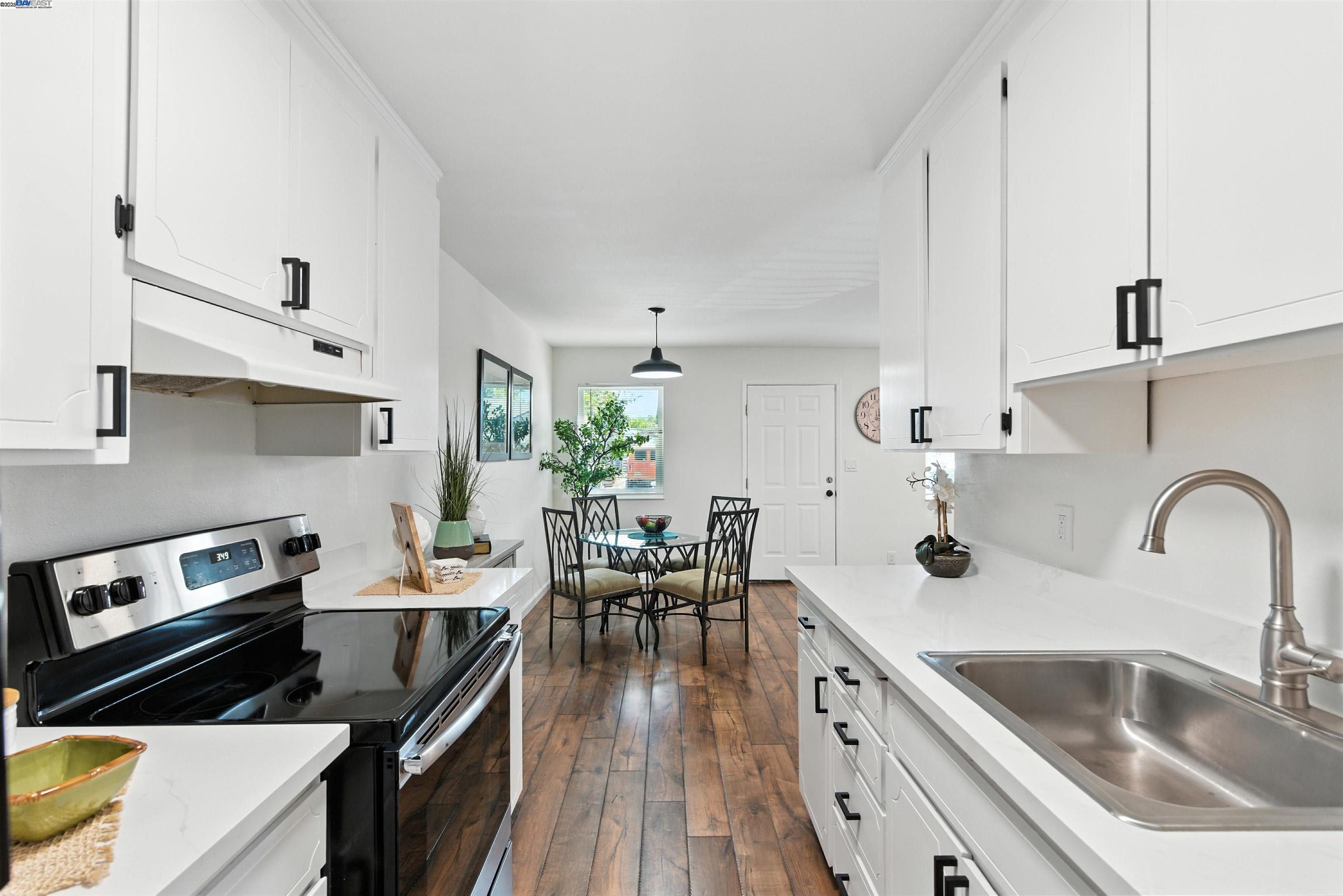 Detail Gallery Image 11 of 31 For 764 Sequoia Blvd, Tracy,  CA 95376 - 2 Beds | 1 Baths