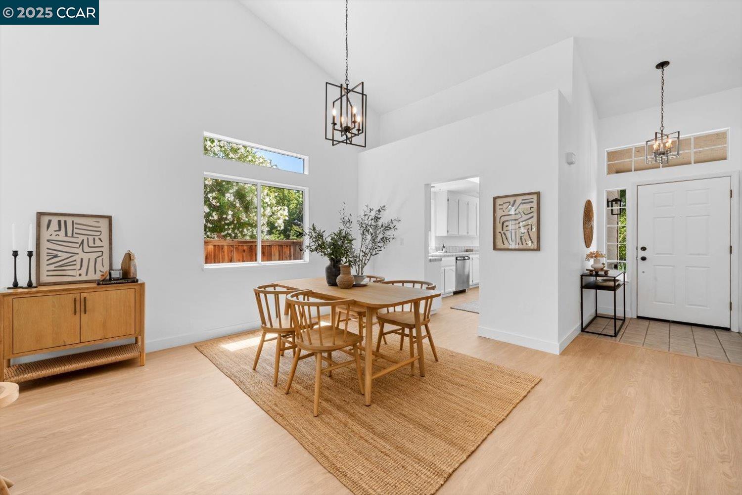 Detail Gallery Image 11 of 59 For 1731 Indian Wells Way, Clayton,  CA 94517 - 2 Beds | 2 Baths