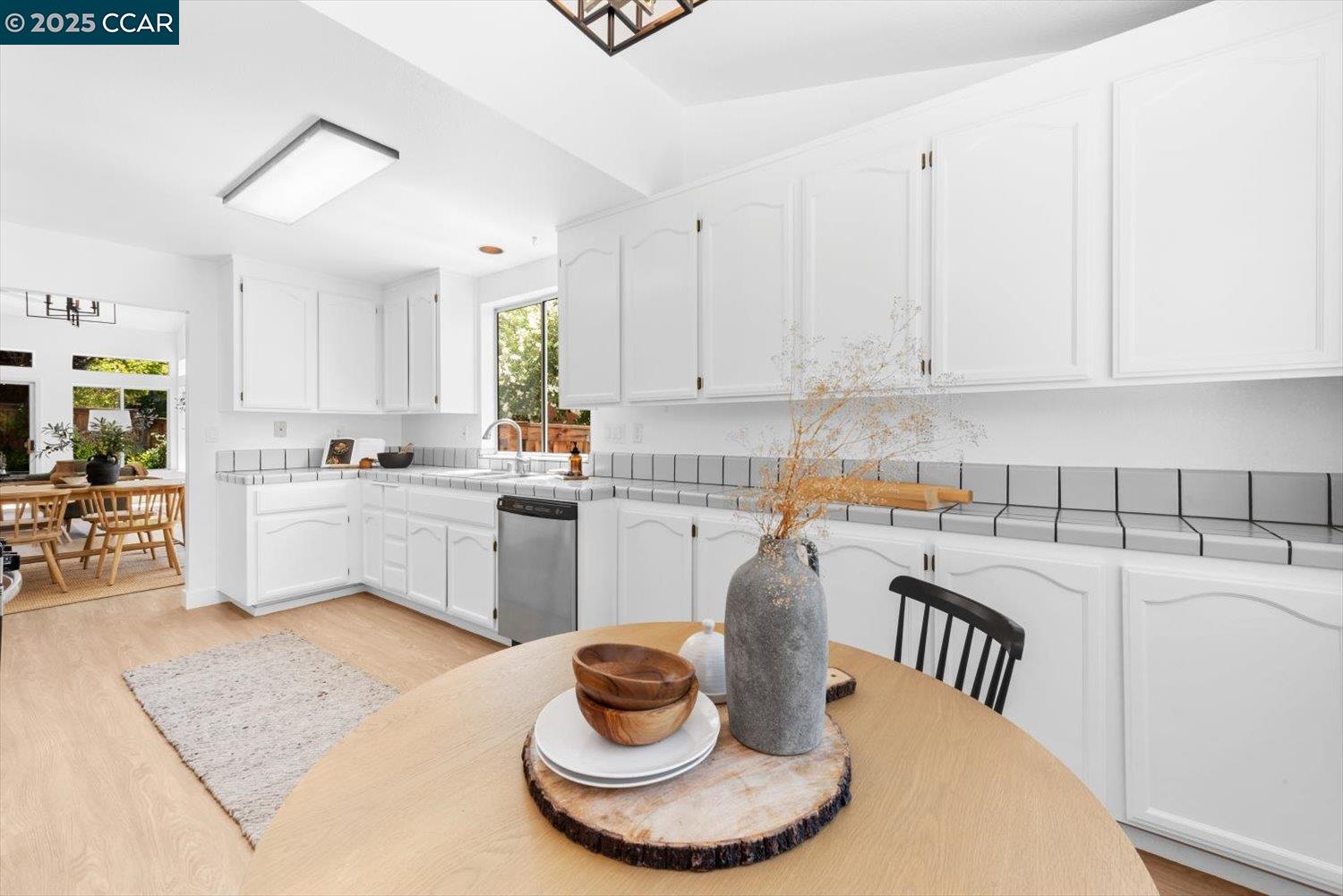 Detail Gallery Image 17 of 59 For 1731 Indian Wells Way, Clayton,  CA 94517 - 2 Beds | 2 Baths