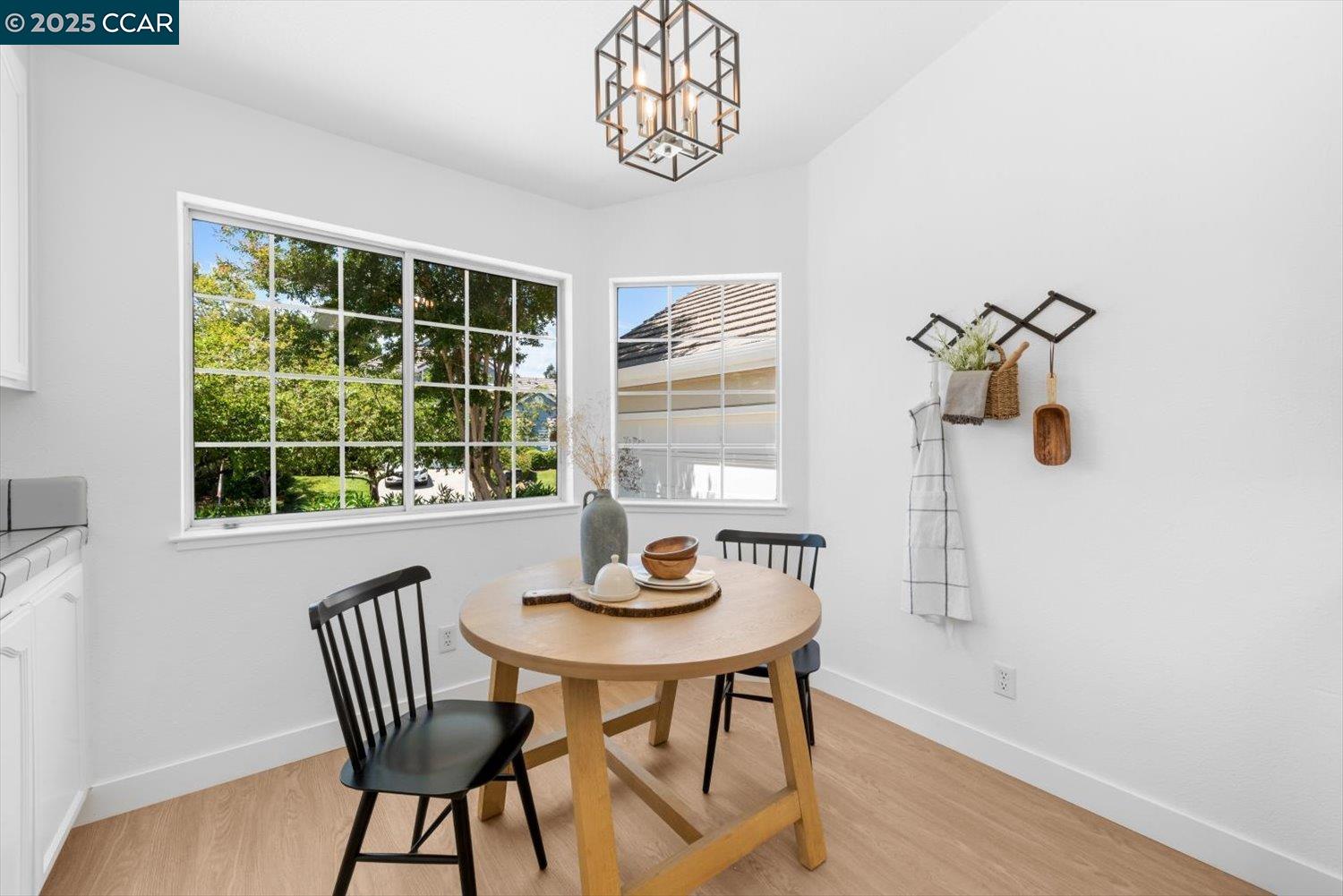Detail Gallery Image 18 of 59 For 1731 Indian Wells Way, Clayton,  CA 94517 - 2 Beds | 2 Baths