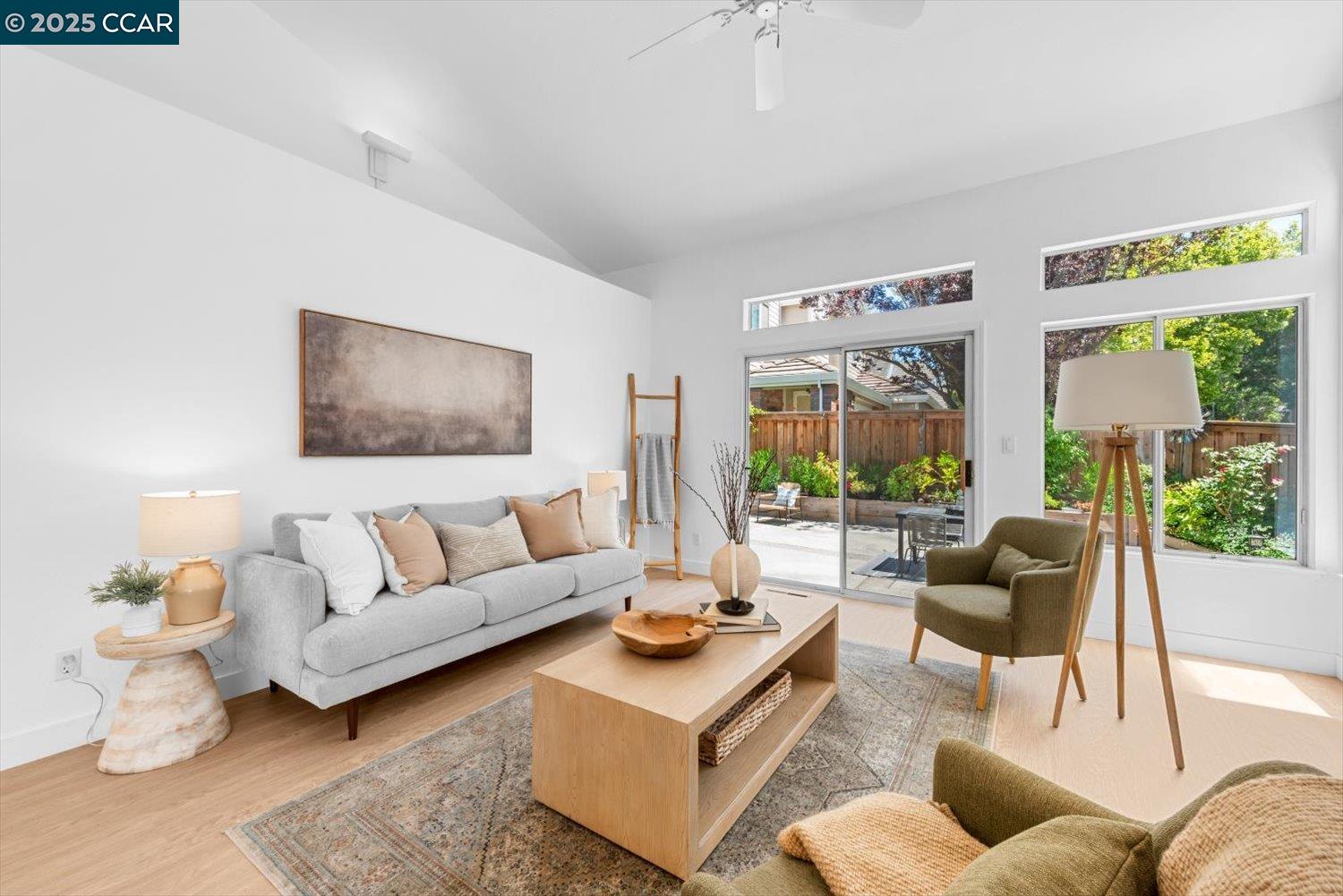 Detail Gallery Image 7 of 59 For 1731 Indian Wells Way, Clayton,  CA 94517 - 2 Beds | 2 Baths