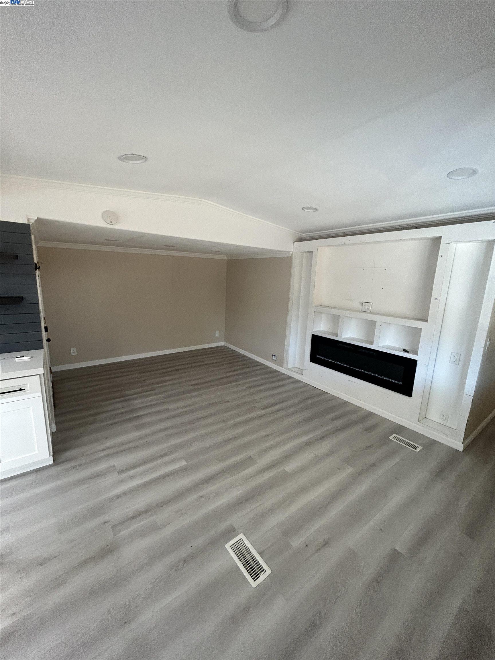 Detail Gallery Image 3 of 13 For 621 Bounty, Bay Point,  CA 94565 - 2 Beds | 1 Baths