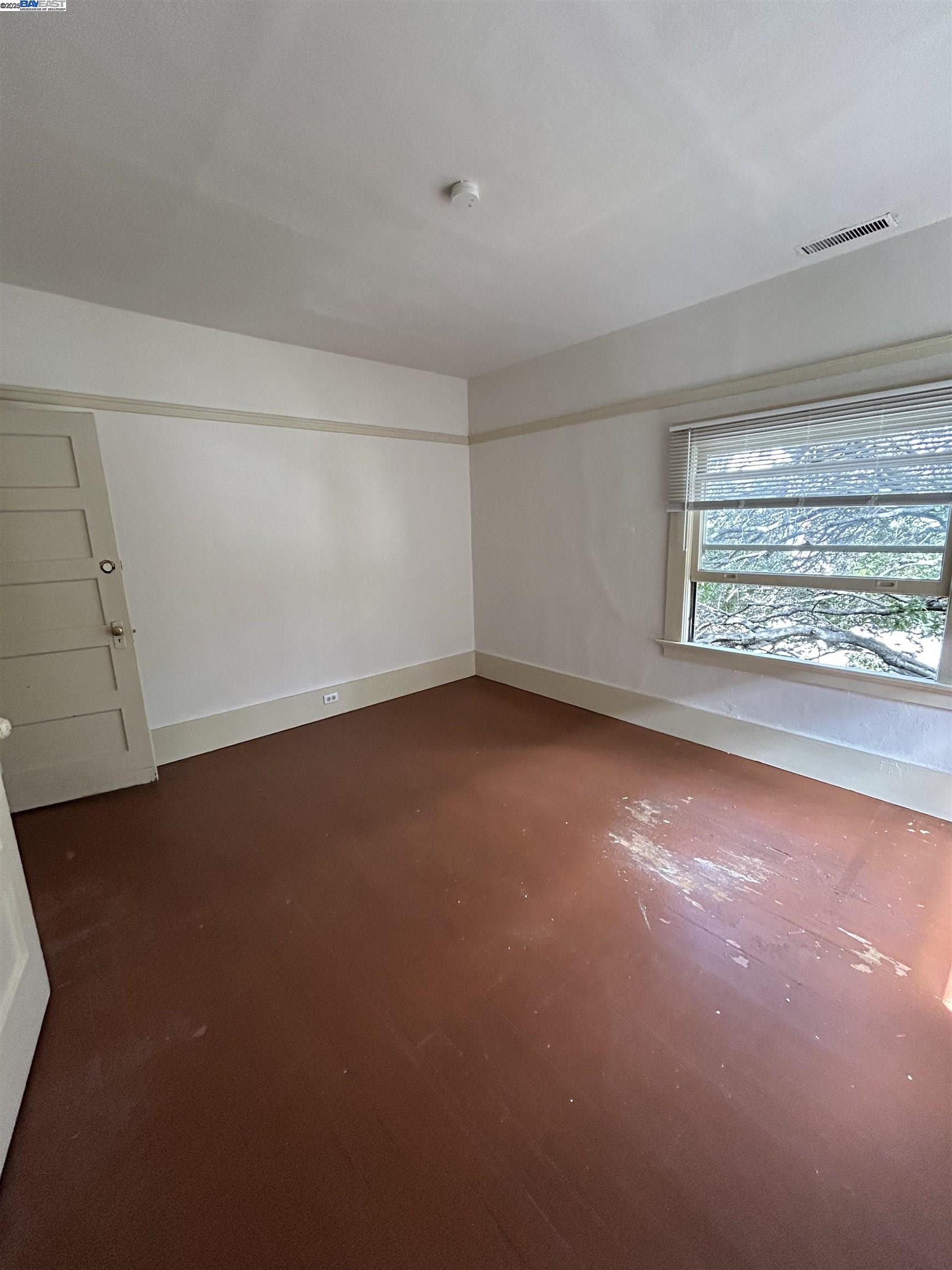 2670 Parker St, Berkeley, California 94704, 6 Bedrooms Bedrooms, 10 Rooms Rooms,3 BathroomsBathrooms,Residential,For Sale,2670 Parker St,41106539