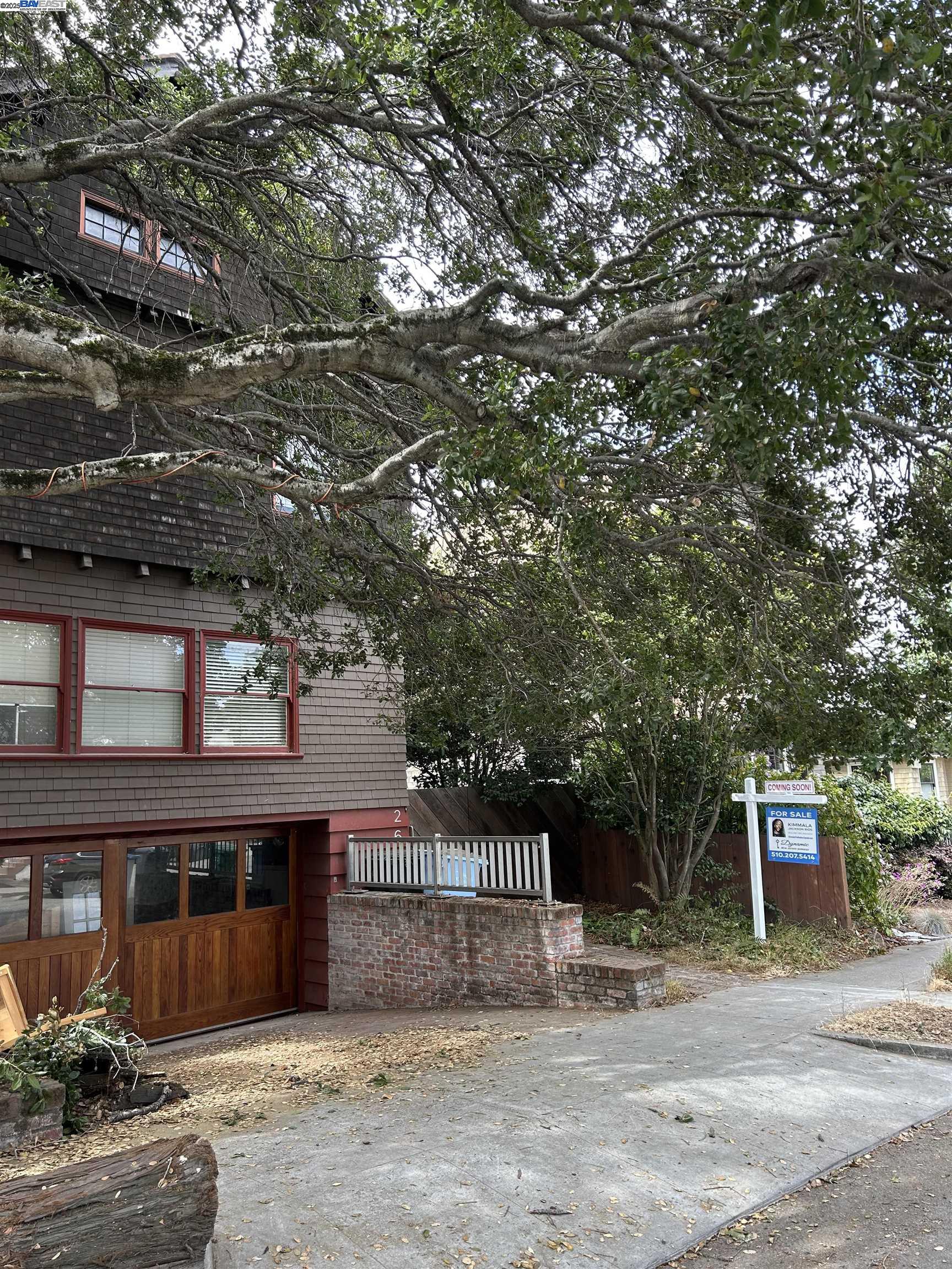 2670 Parker St, Berkeley, California 94704, 6 Bedrooms Bedrooms, 10 Rooms Rooms,3 BathroomsBathrooms,Residential,For Sale,2670 Parker St,41106539