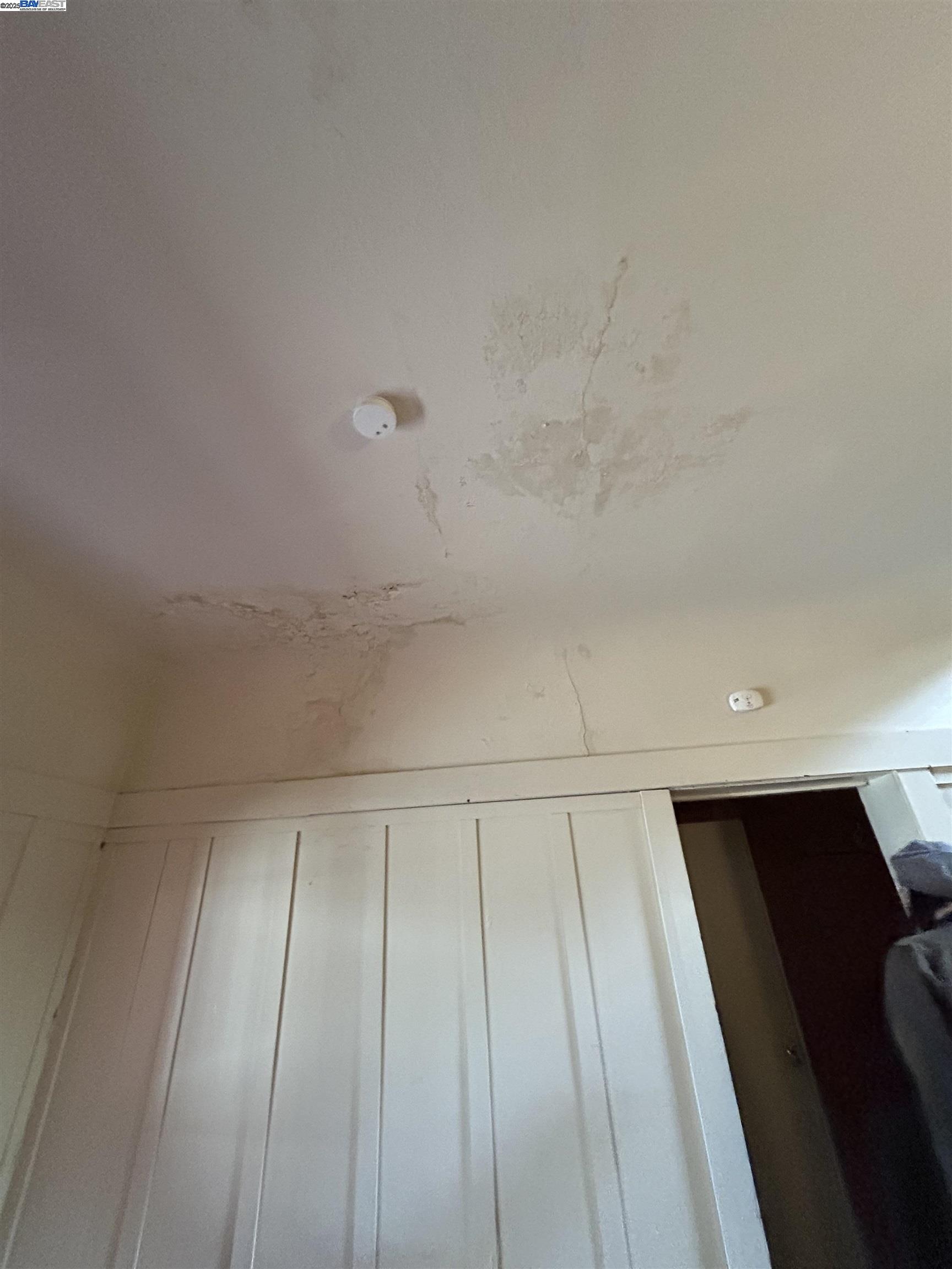 2670 Parker St, Berkeley, California 94704, 6 Bedrooms Bedrooms, 10 Rooms Rooms,3 BathroomsBathrooms,Residential,For Sale,2670 Parker St,41106539