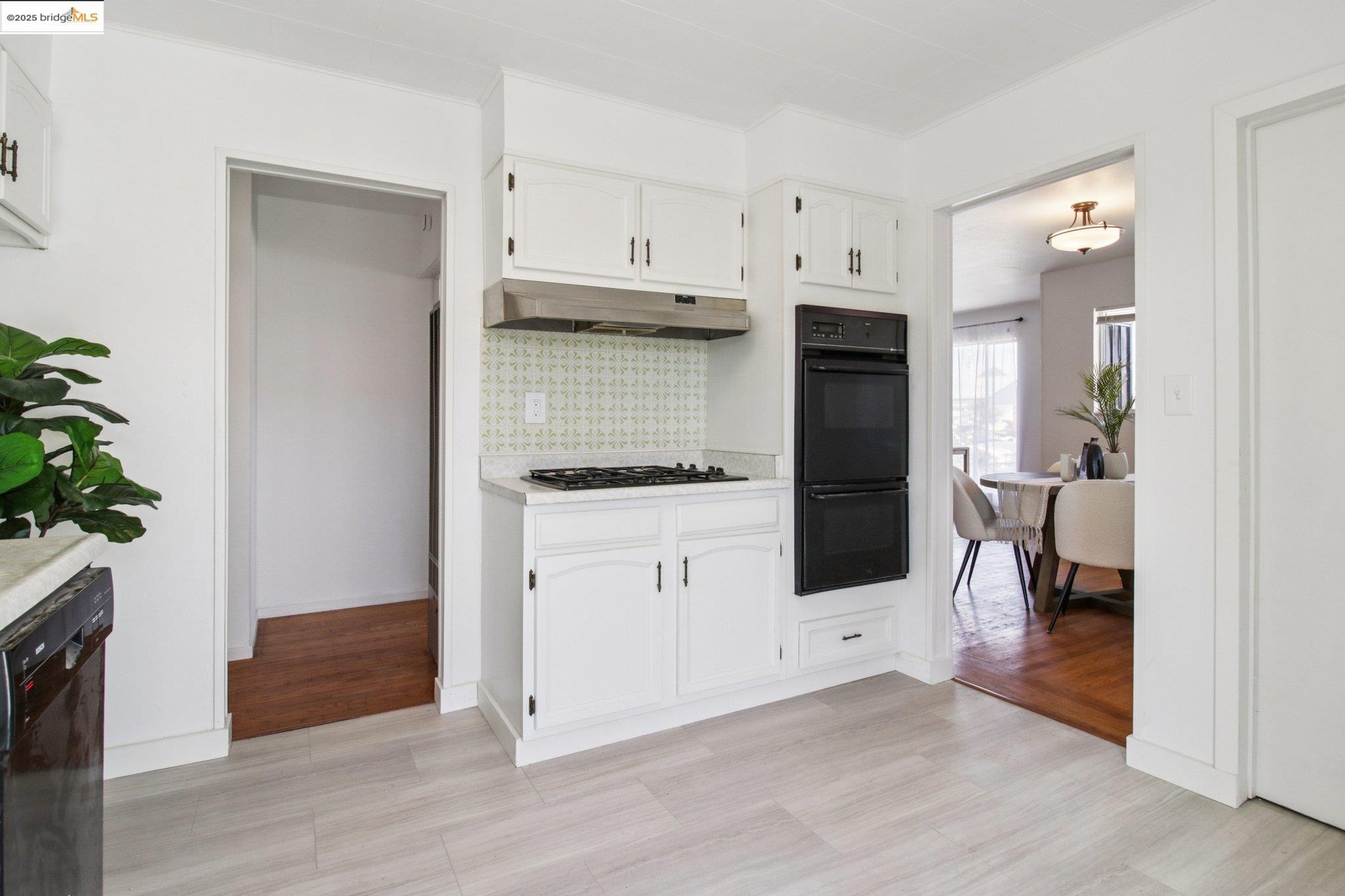 1881 Dolly Ave, San Leandro, California 94577, 3 Bedrooms Bedrooms, 6 Rooms Rooms,1 BathroomBathrooms,Residential,For Sale,1881 Dolly Ave,41106540