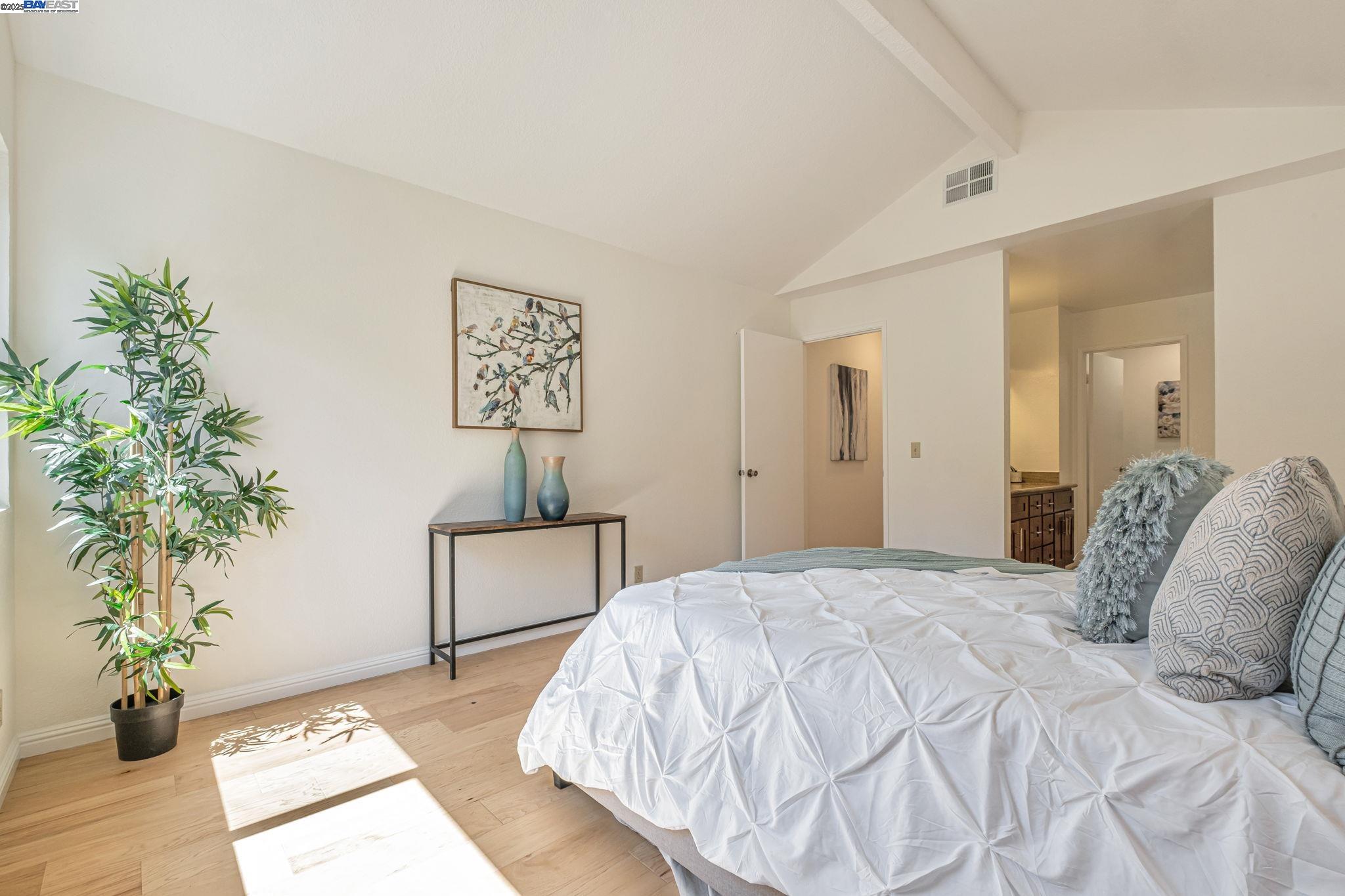 4834 Garnet Cmn, Fremont, California 94555, 4 Bedrooms Bedrooms, 7 Rooms Rooms,2 BathroomsBathrooms,Residential,For Sale,4834 Garnet Cmn,41106542