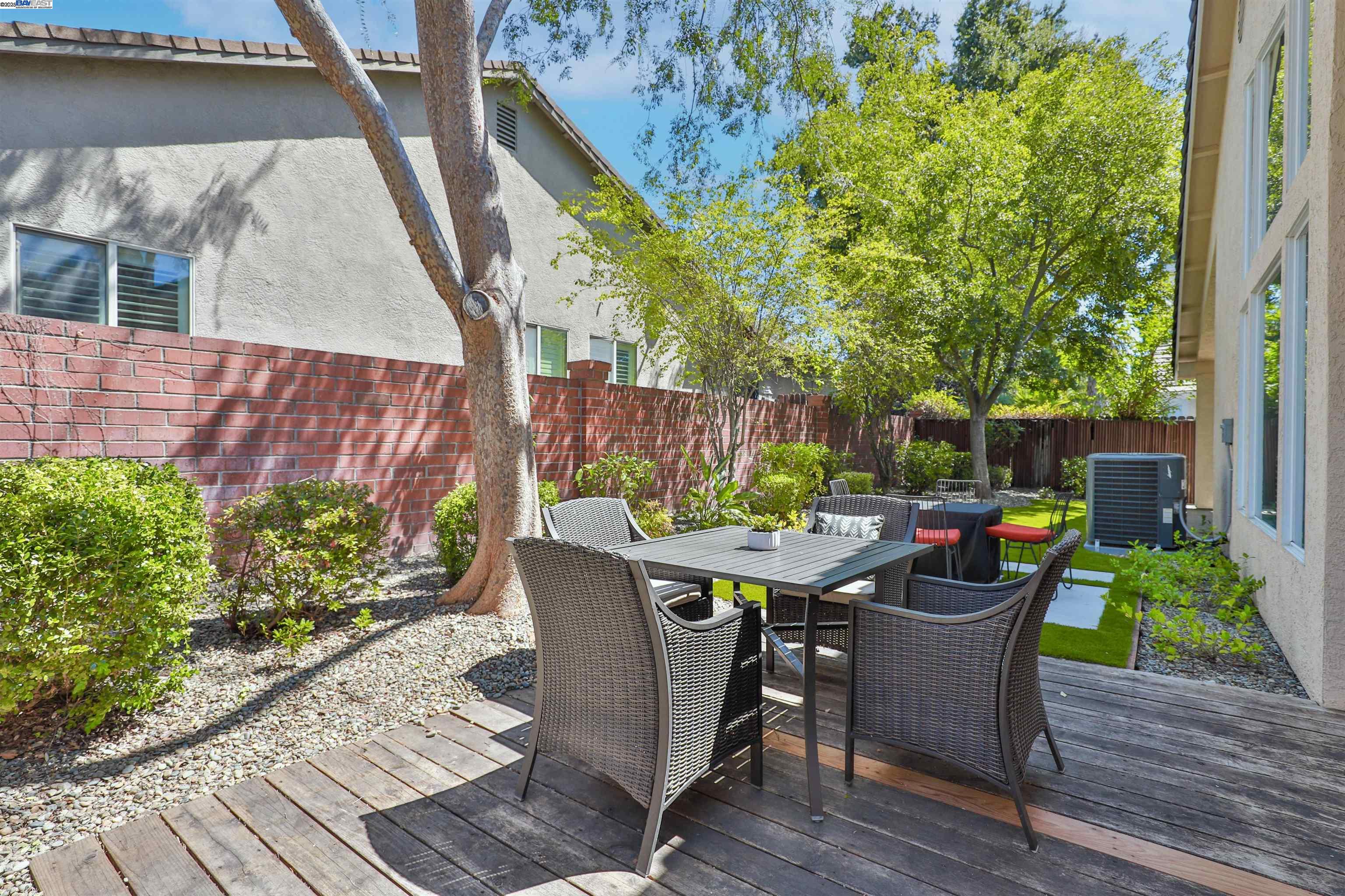 6113 Fountaindale Way, Carmichael, California 95608, 4 Bedrooms Bedrooms, 7 Rooms Rooms,2 BathroomsBathrooms,Residential,For Sale,6113 Fountaindale Way,41106543